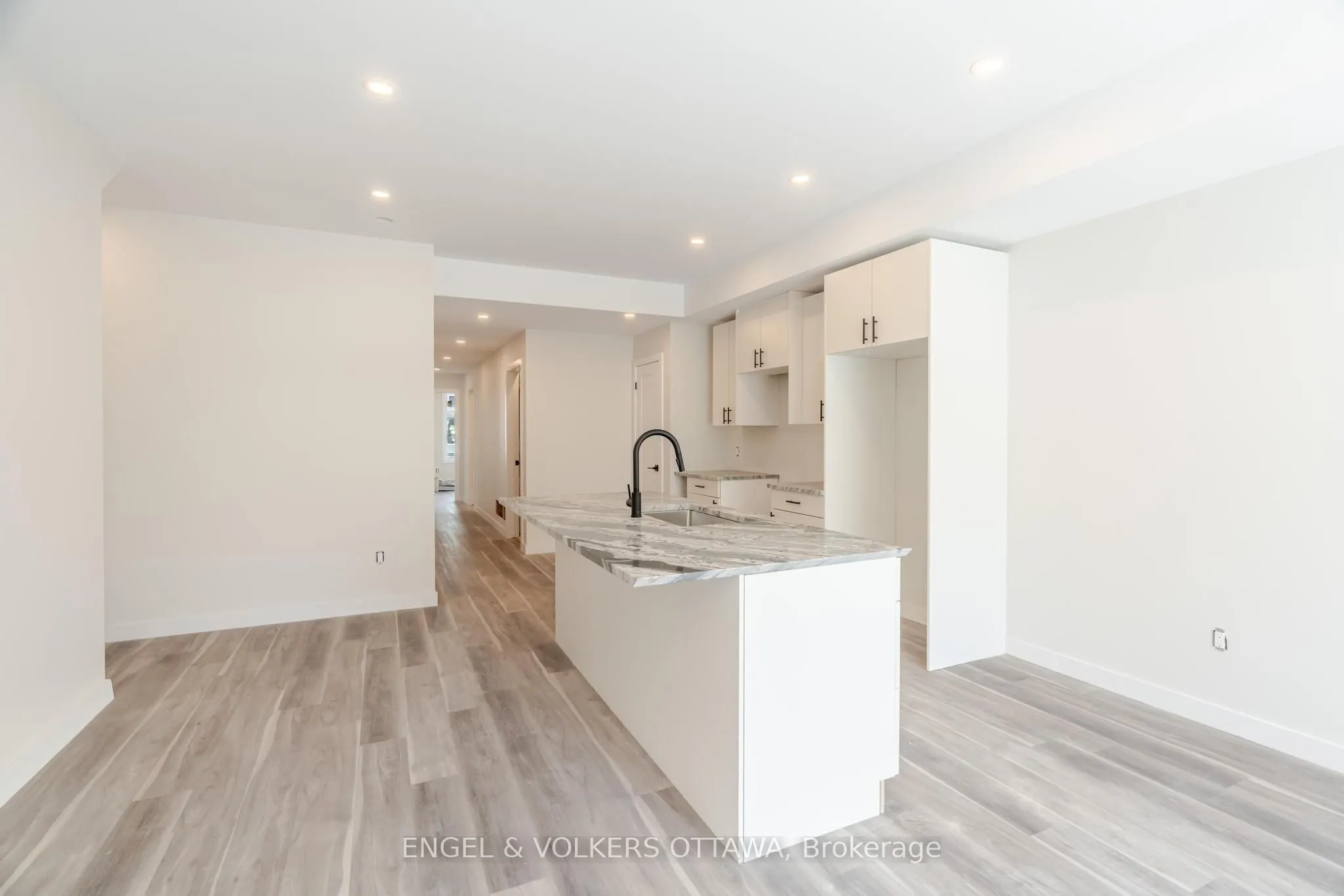 195 Hopewell Avenue, #C