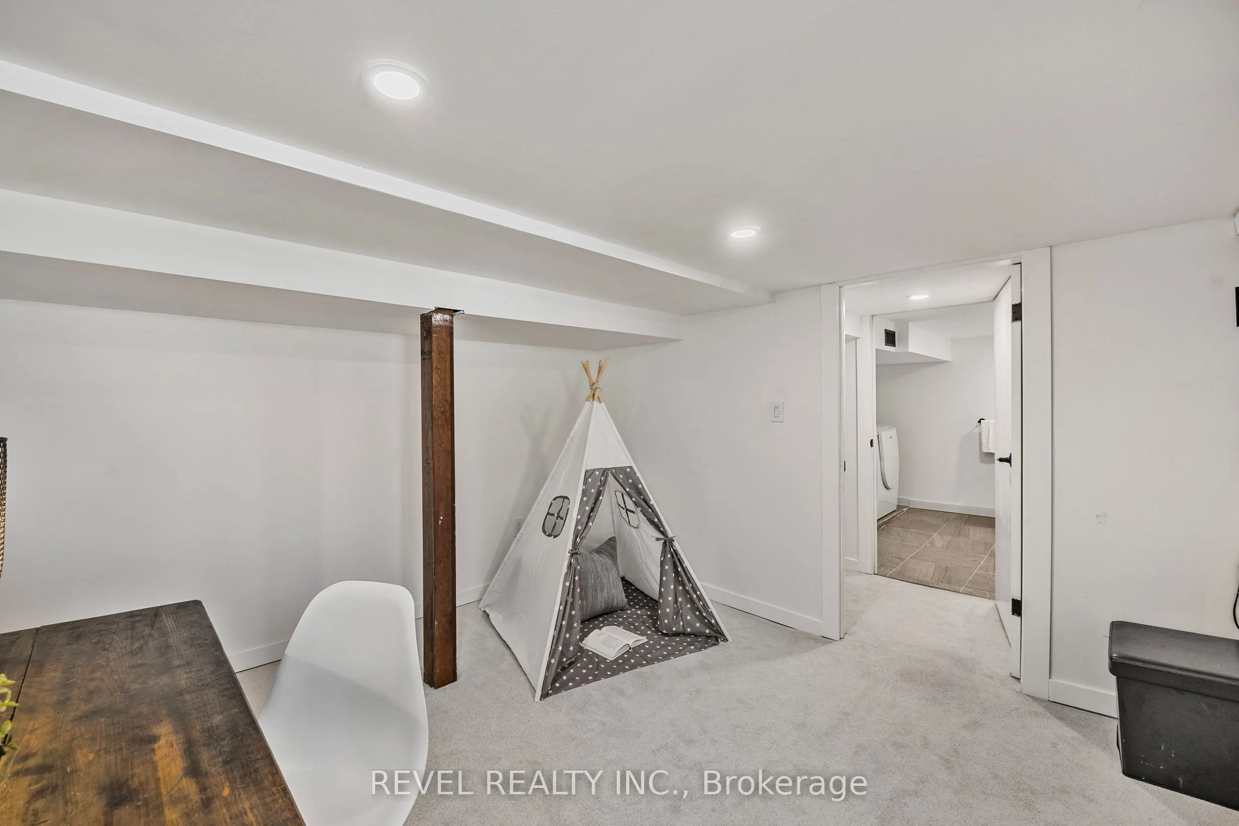 289 Cumberland Avenue
