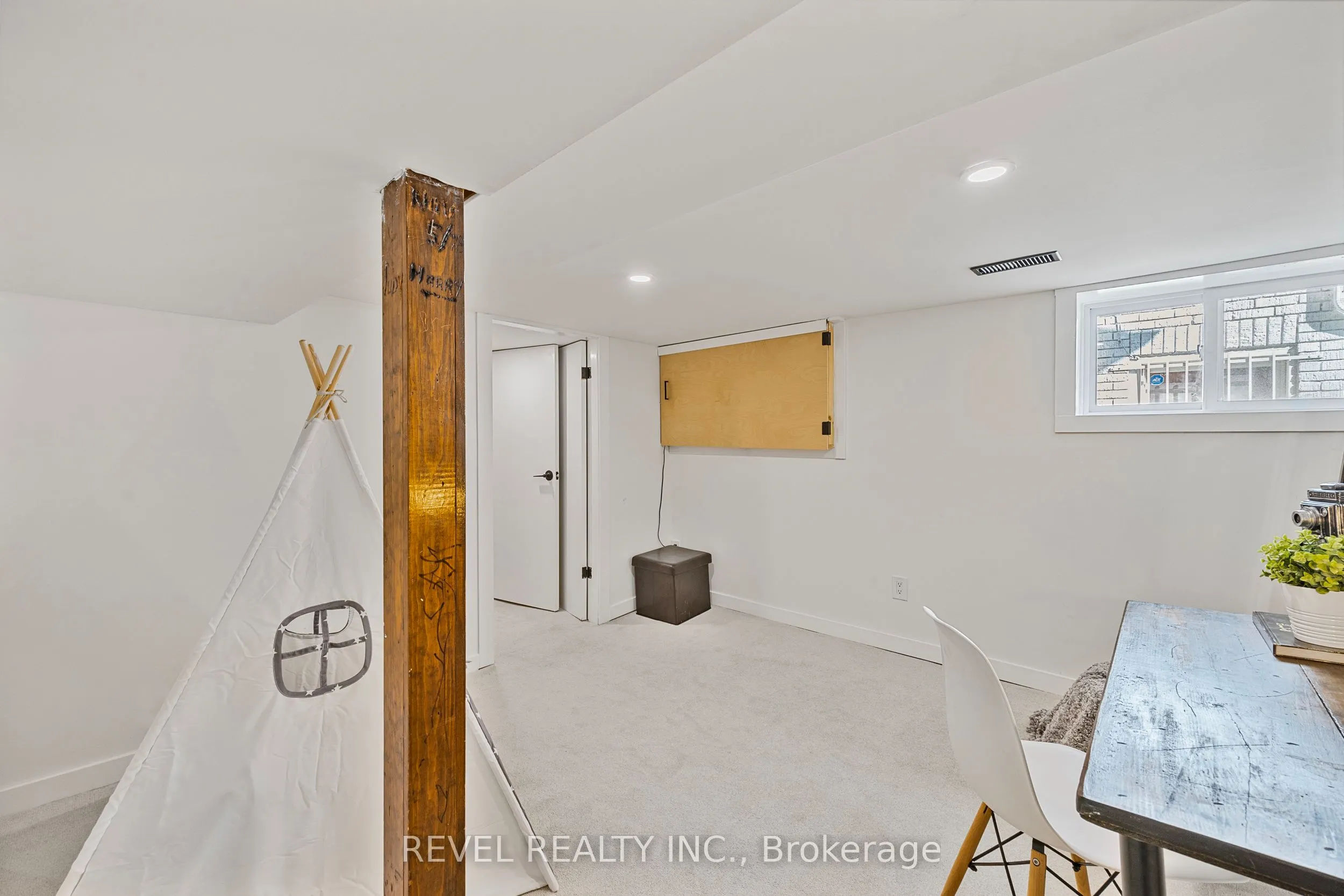 289 Cumberland Avenue