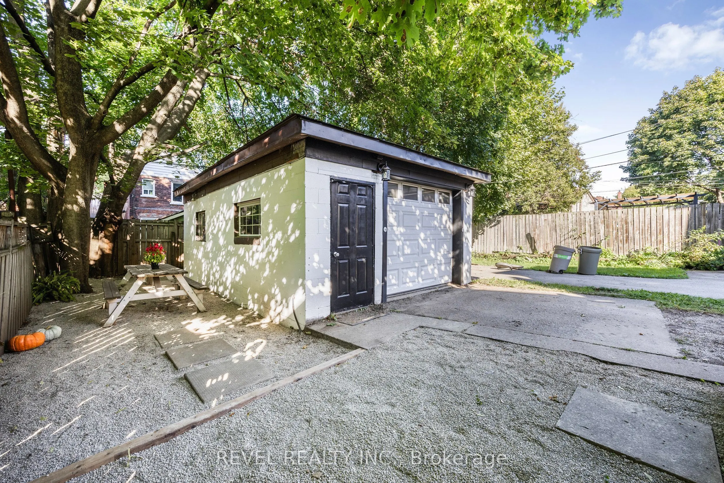 289 Cumberland Avenue