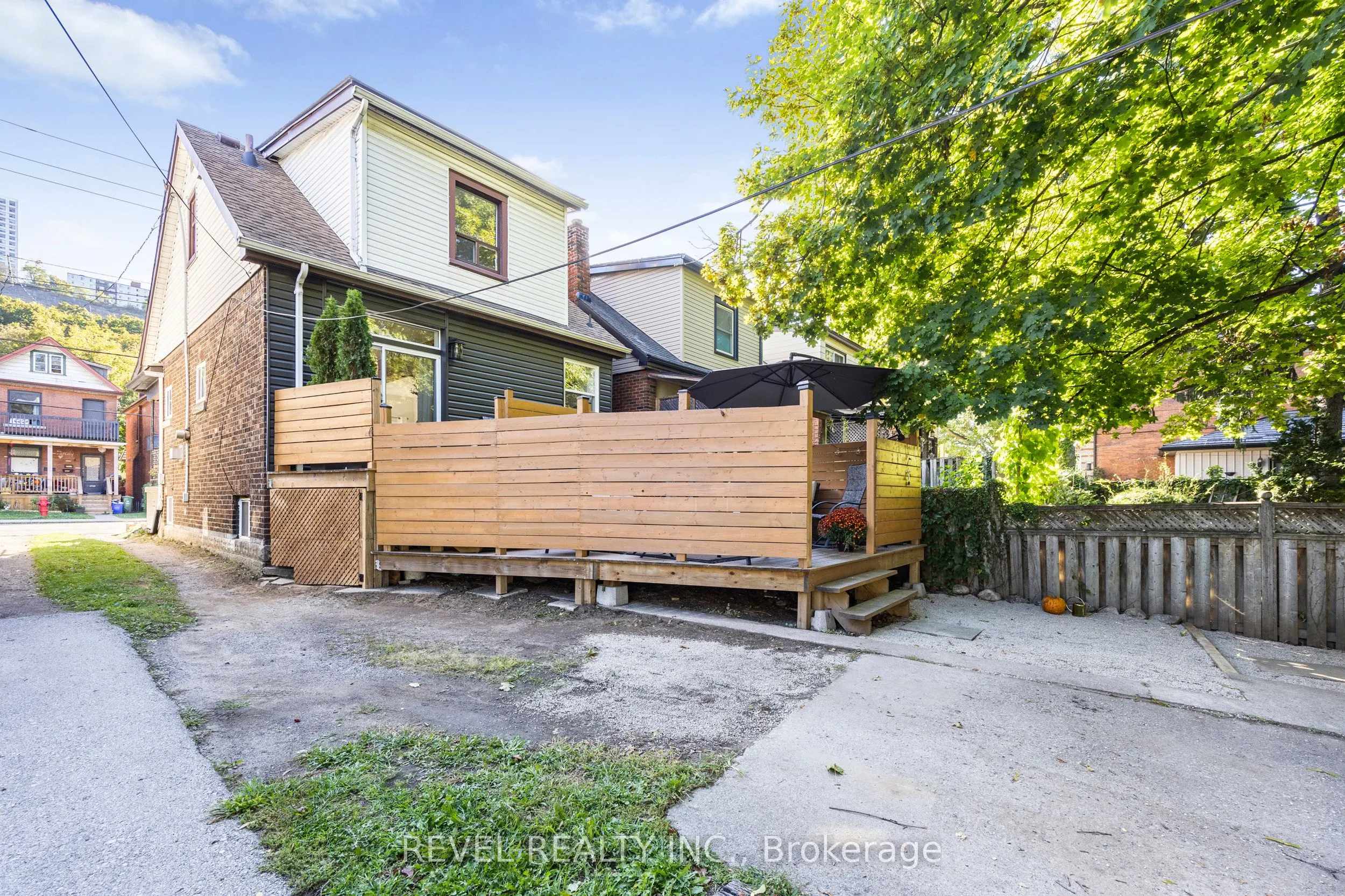 289 Cumberland Avenue
