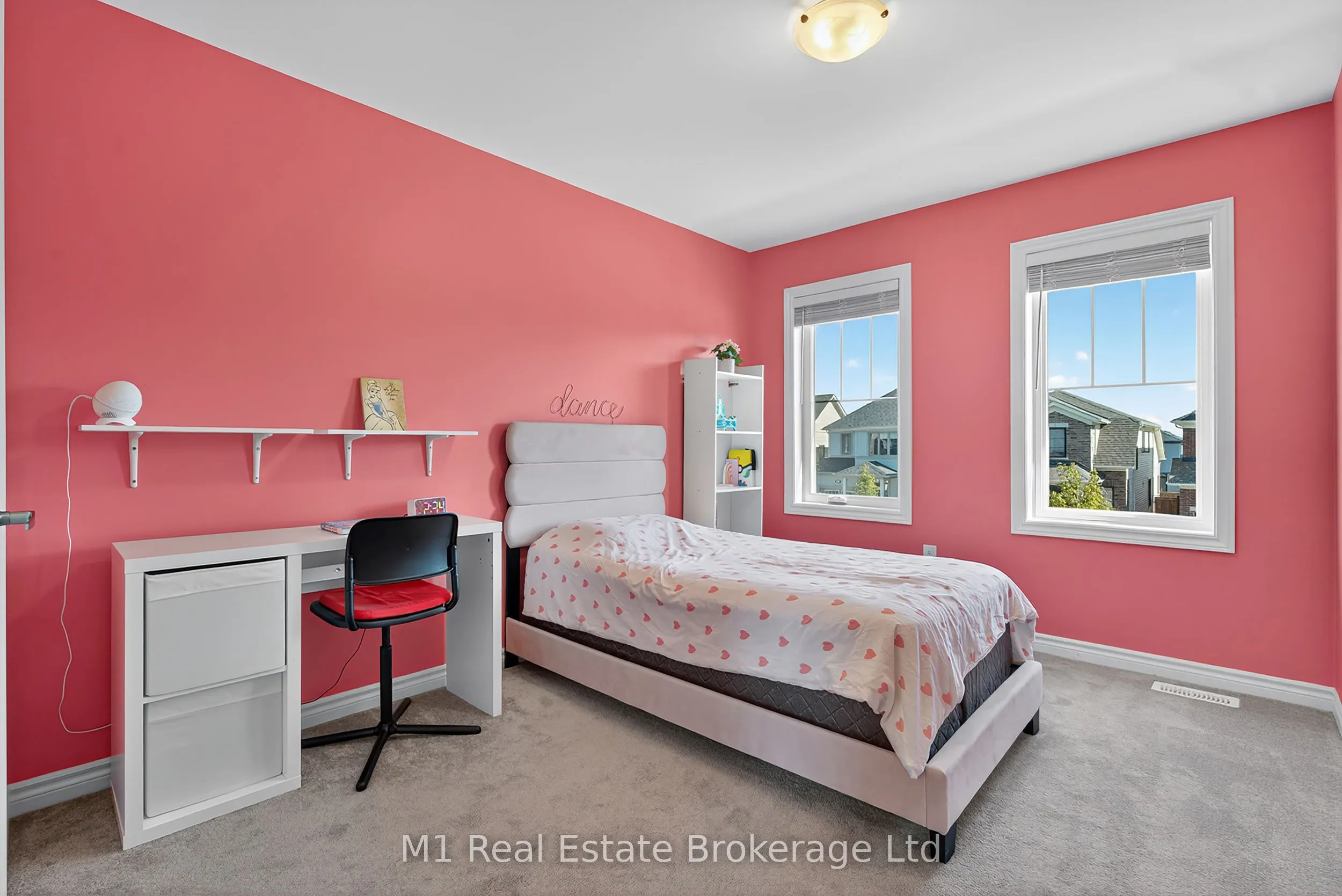 43 Harpin Way W
