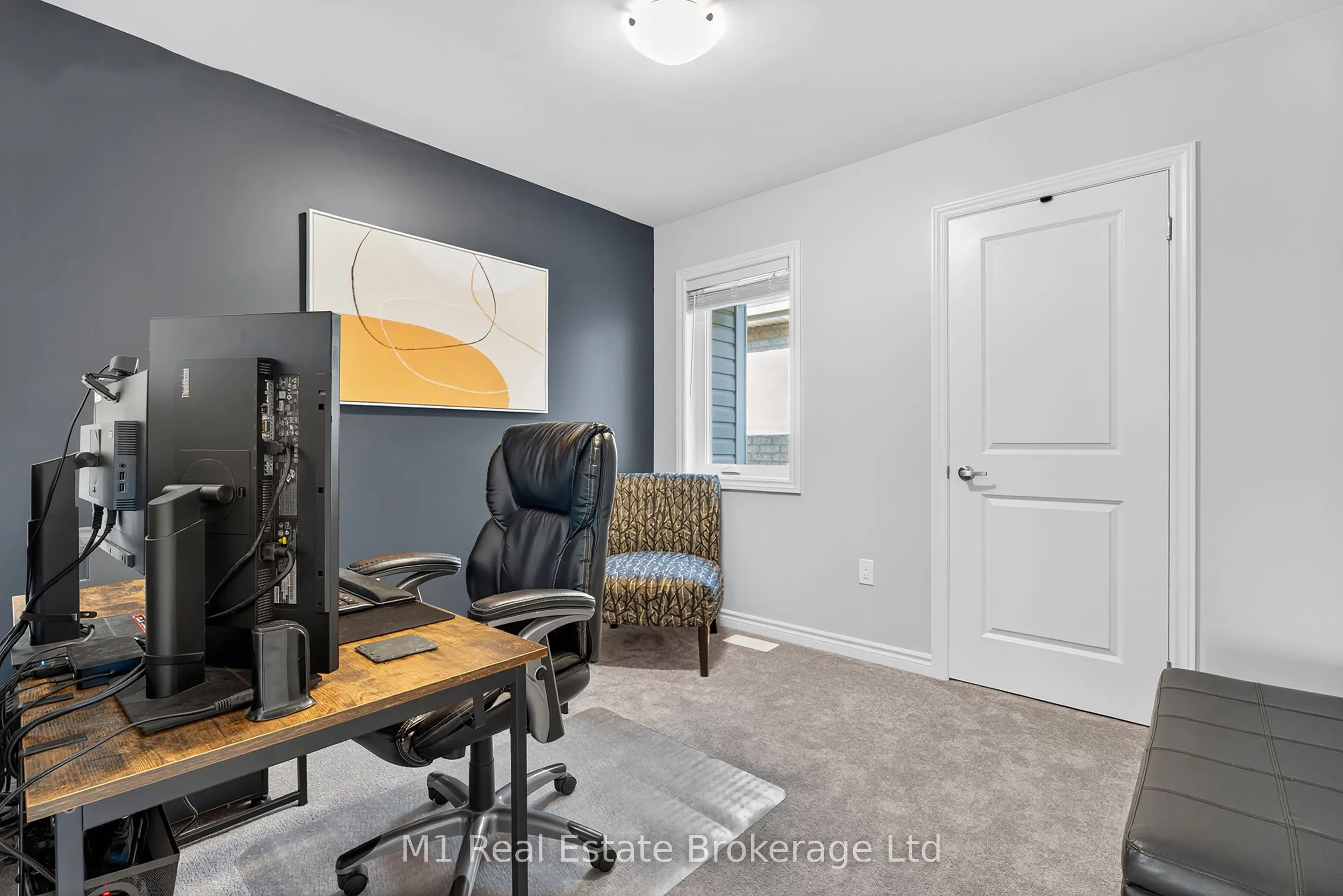 43 Harpin Way W