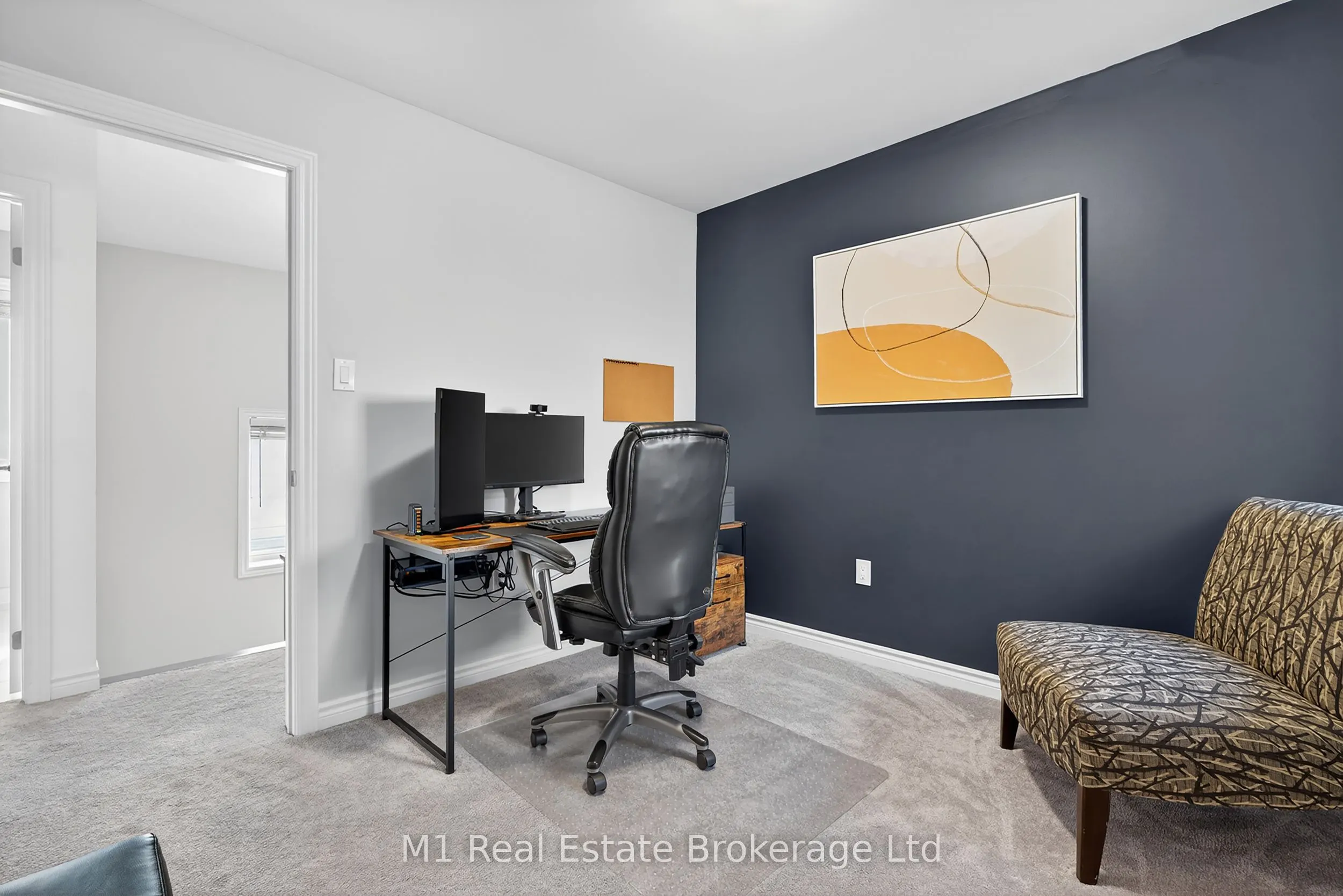 43 Harpin Way W