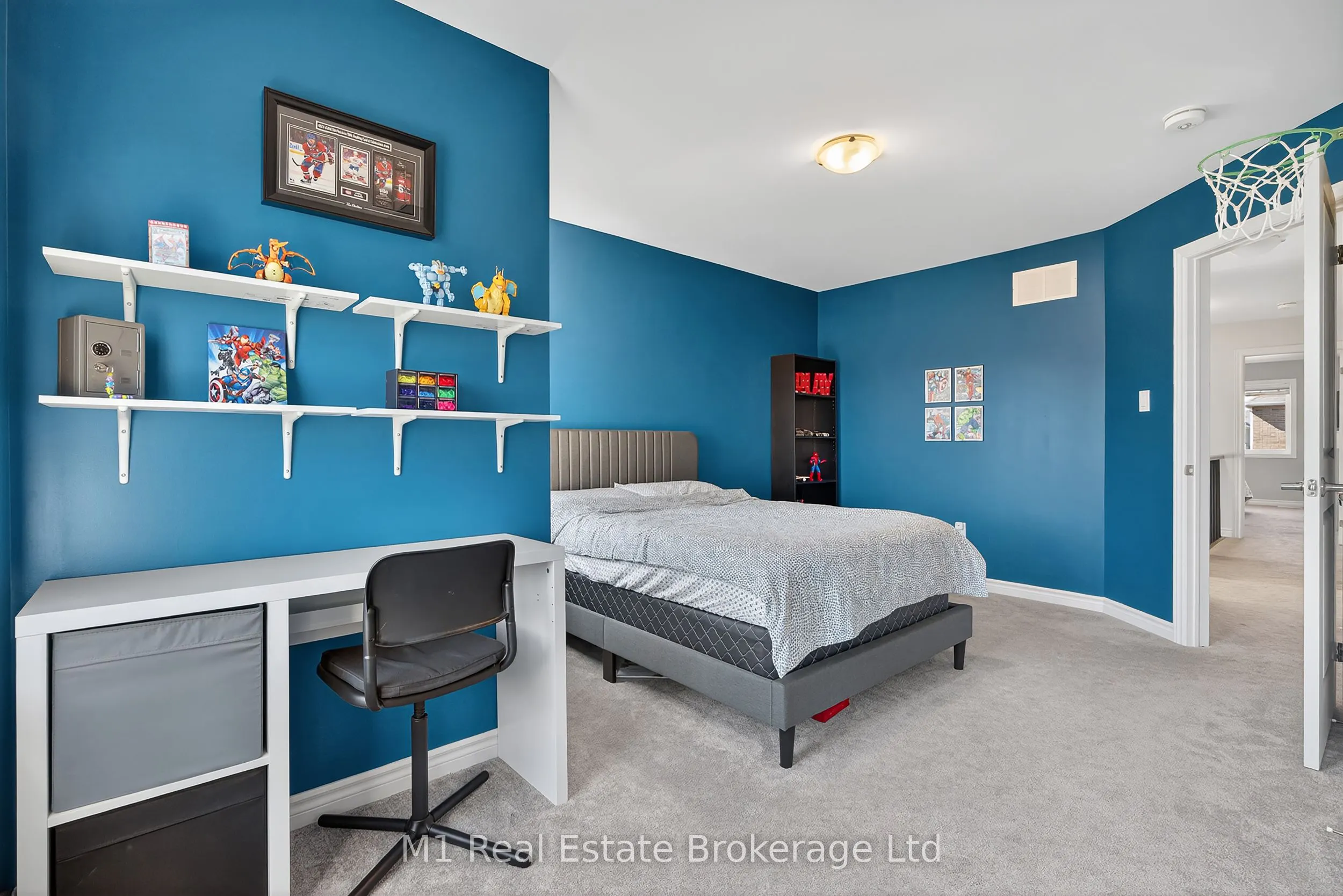 43 Harpin Way W