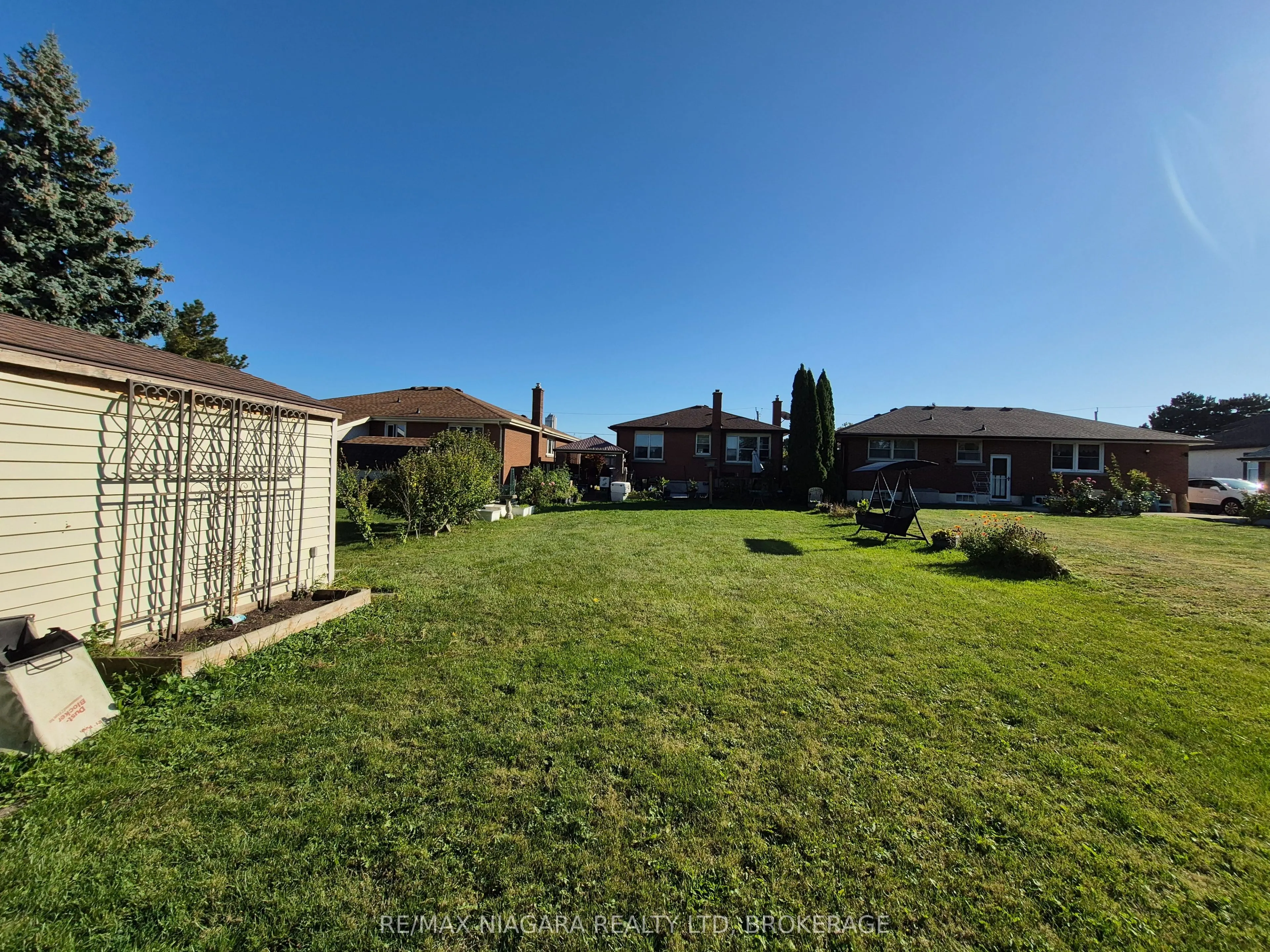 5711 Kitchener Street