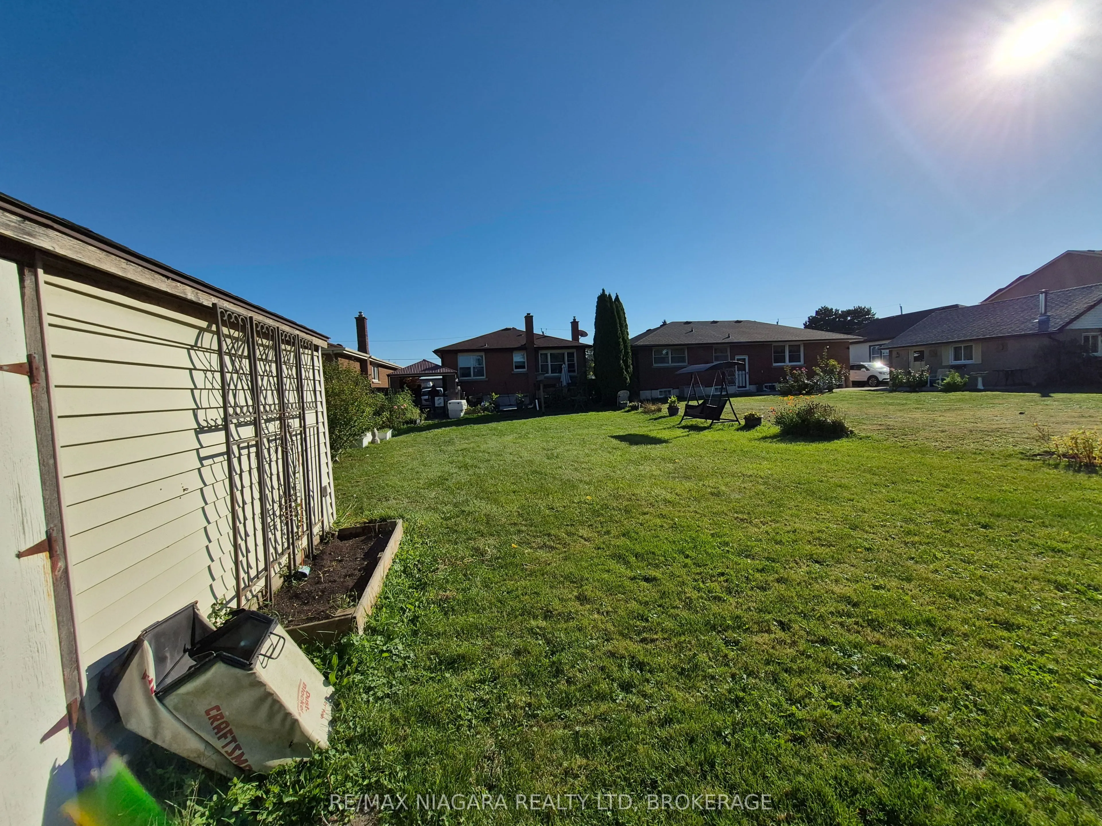 5711 Kitchener Street