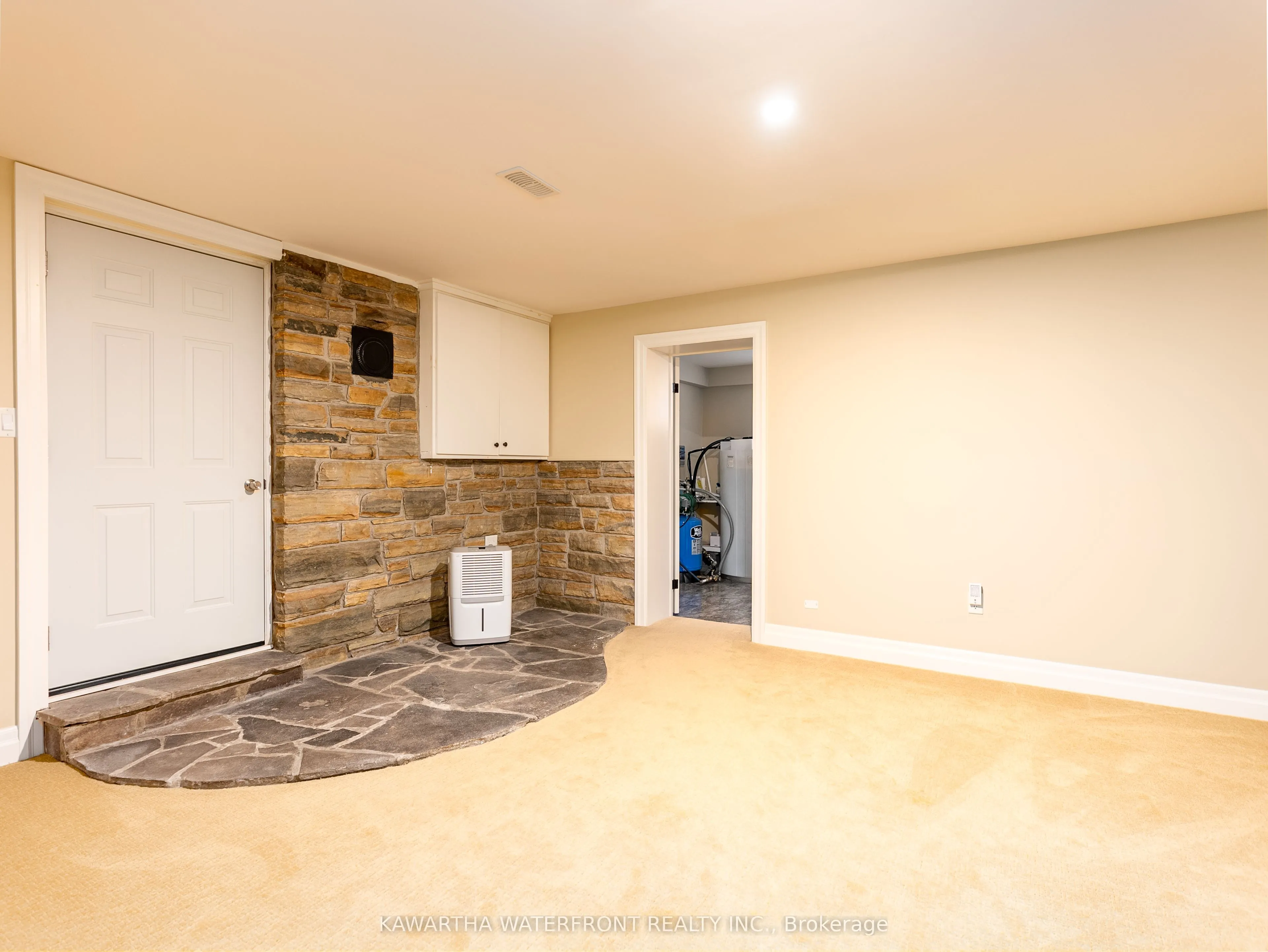 33 Northline Road