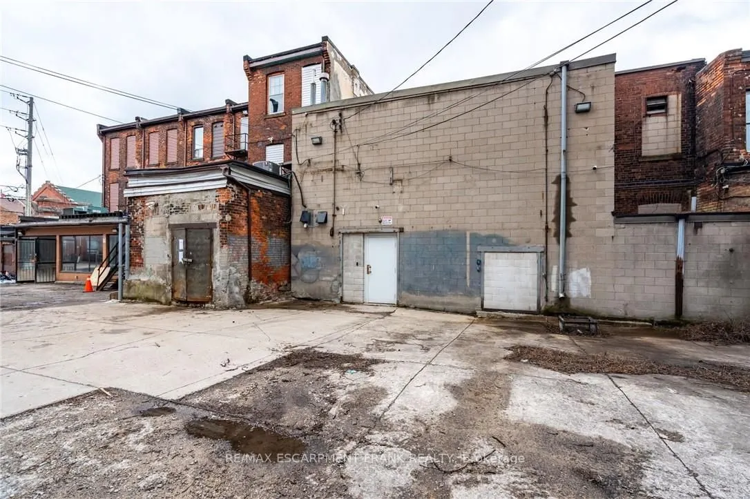 135 JAMES Street N, #1
