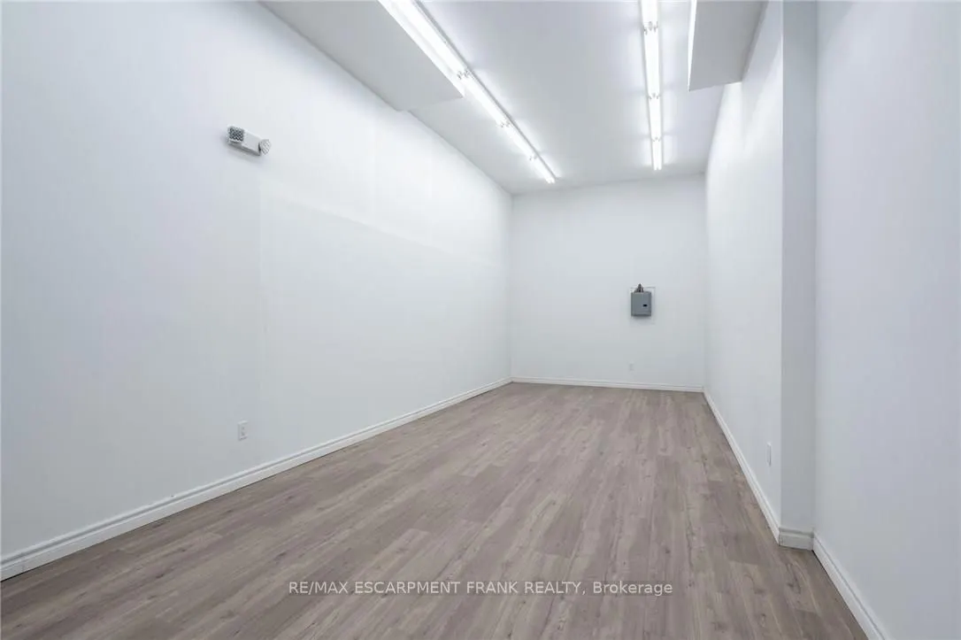 135 JAMES Street N, #1