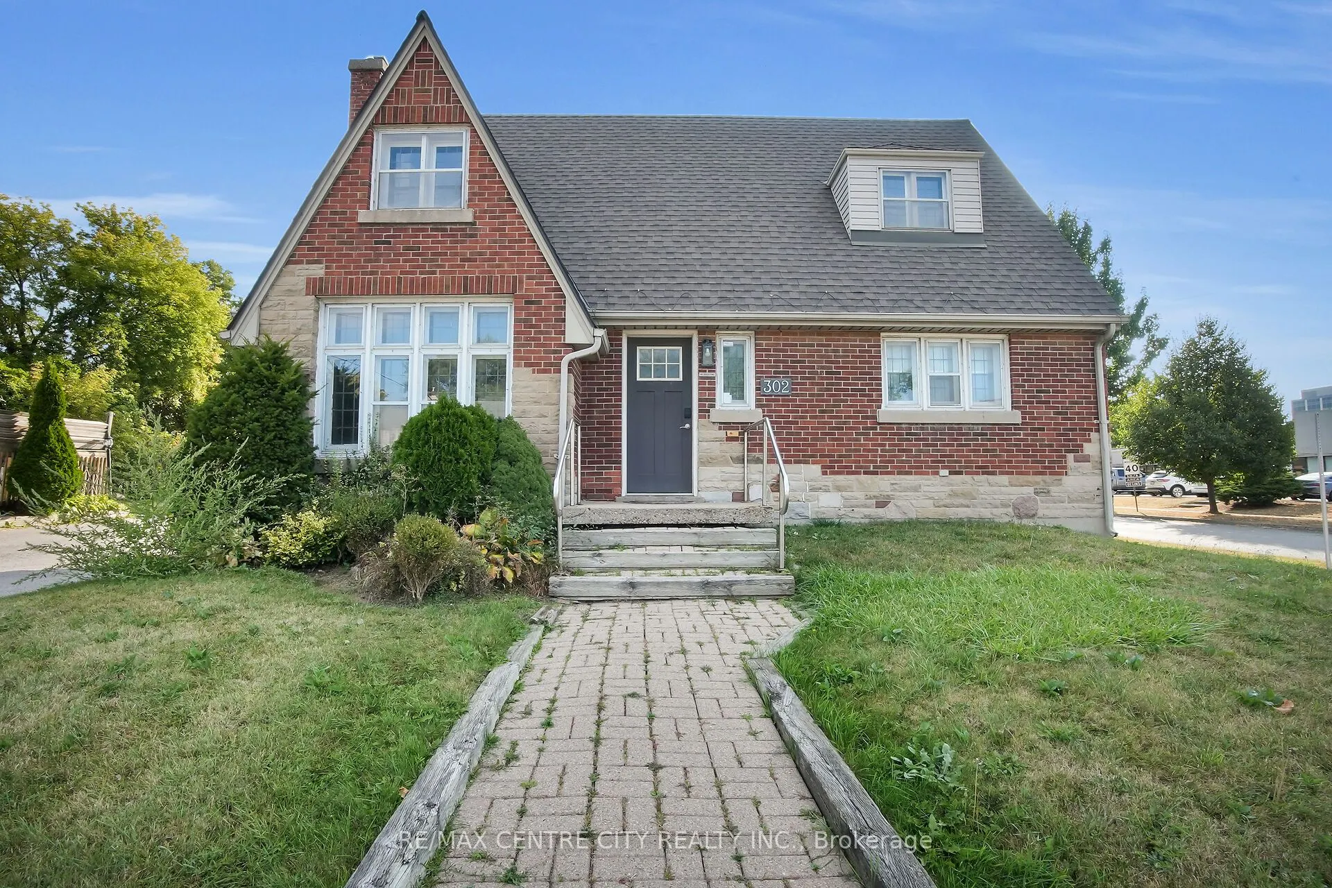 302 Wellington Road