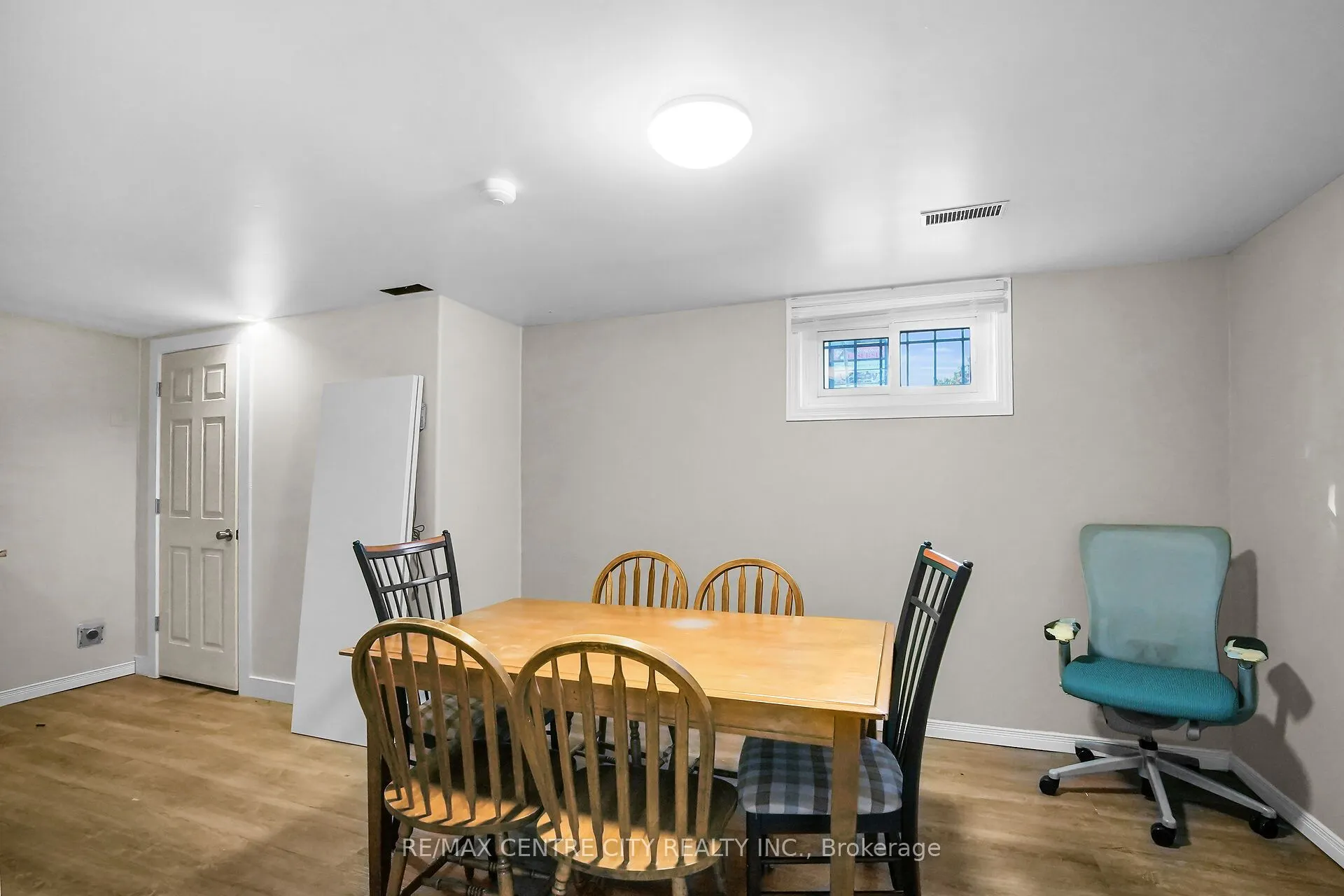 302 Wellington Road