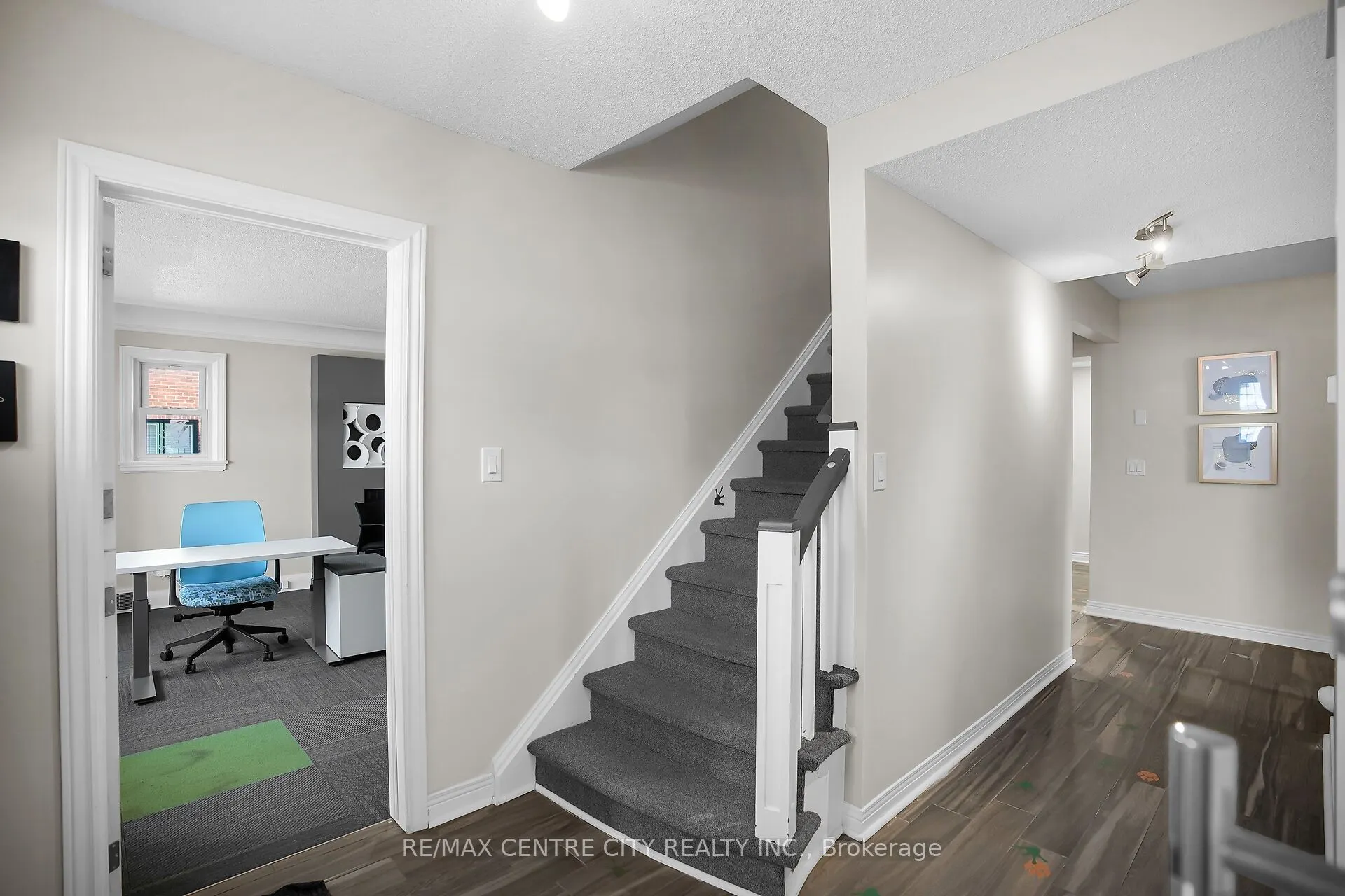 302 Wellington Road