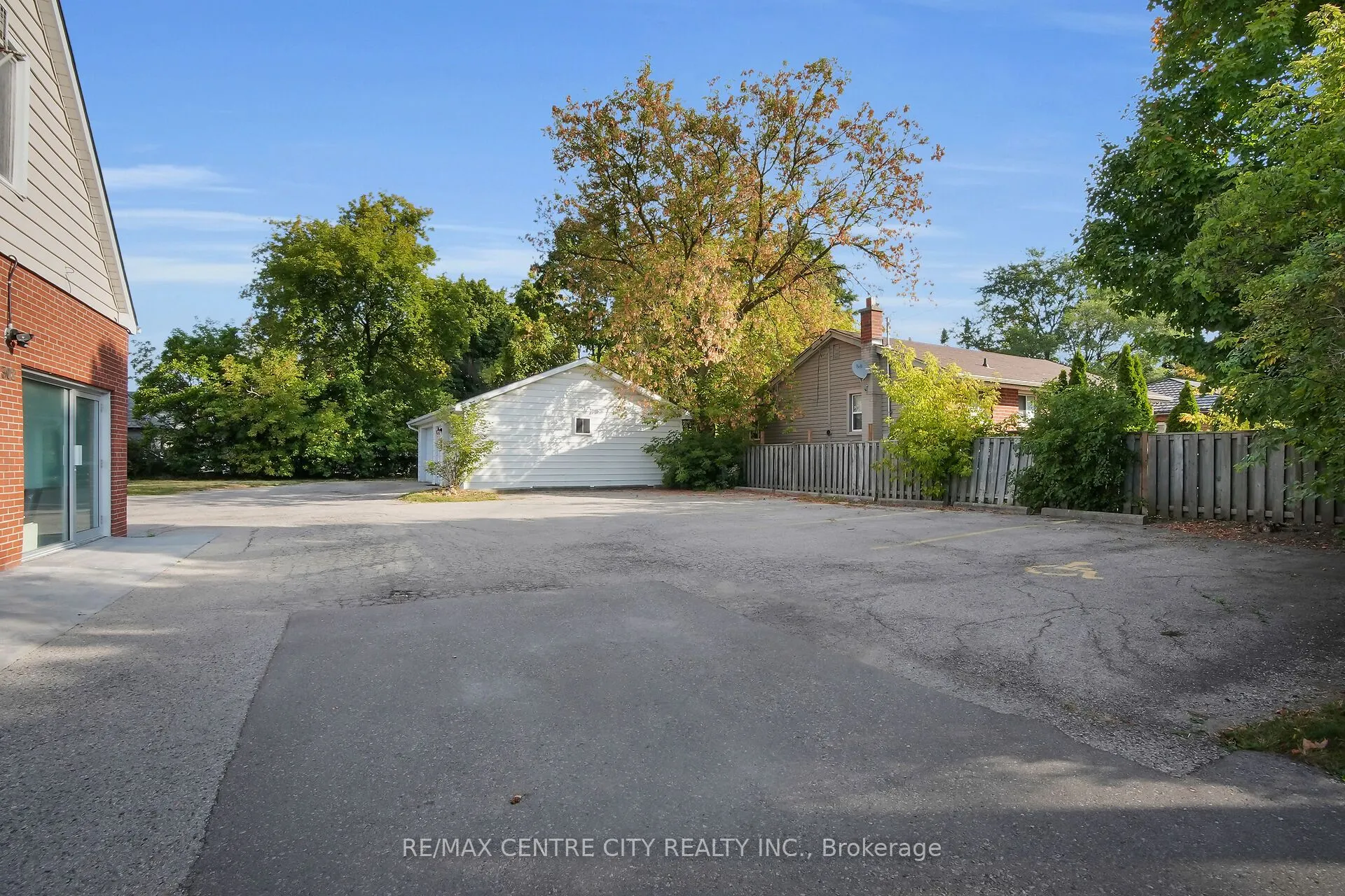 302 Wellington Road