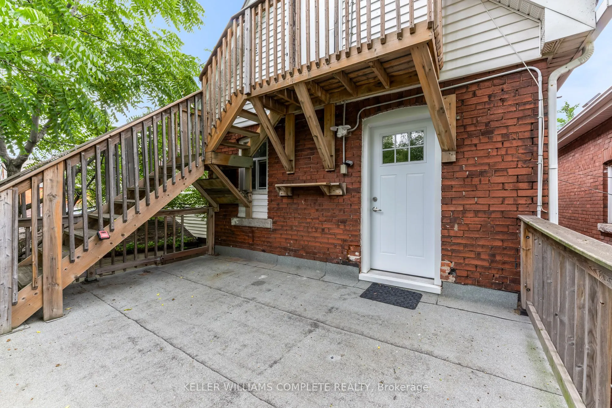 199 Balmoral Avenue N, #2