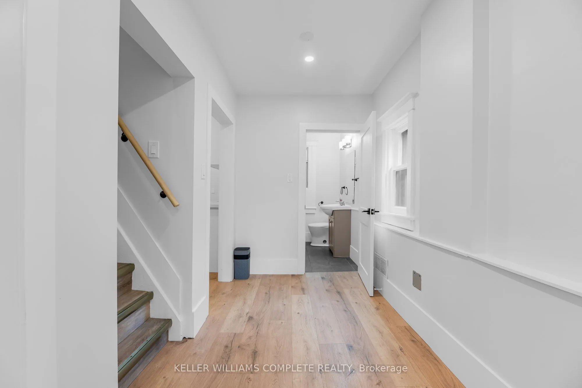 199 Balmoral Avenue N, #2