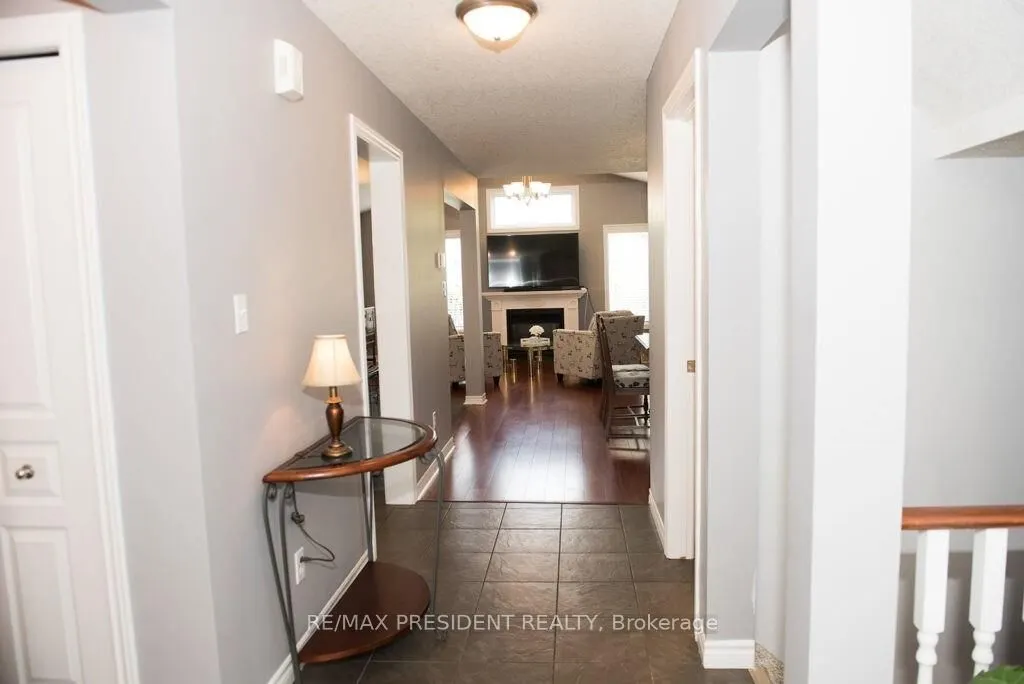 1657 Bayswater Crescent