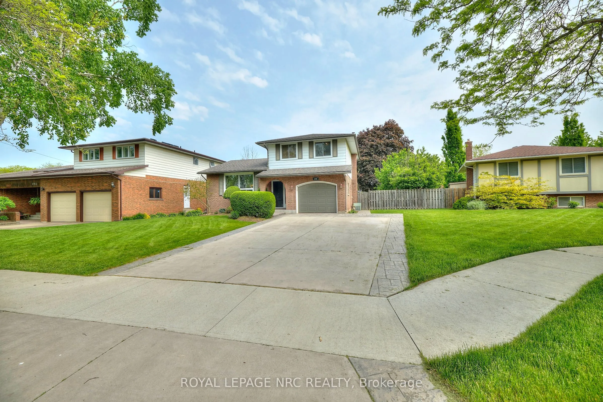 6968 BRIAN Crescent