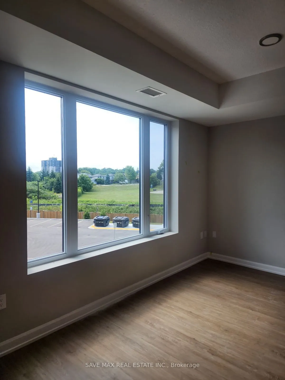 708 Woolwich Street, #311