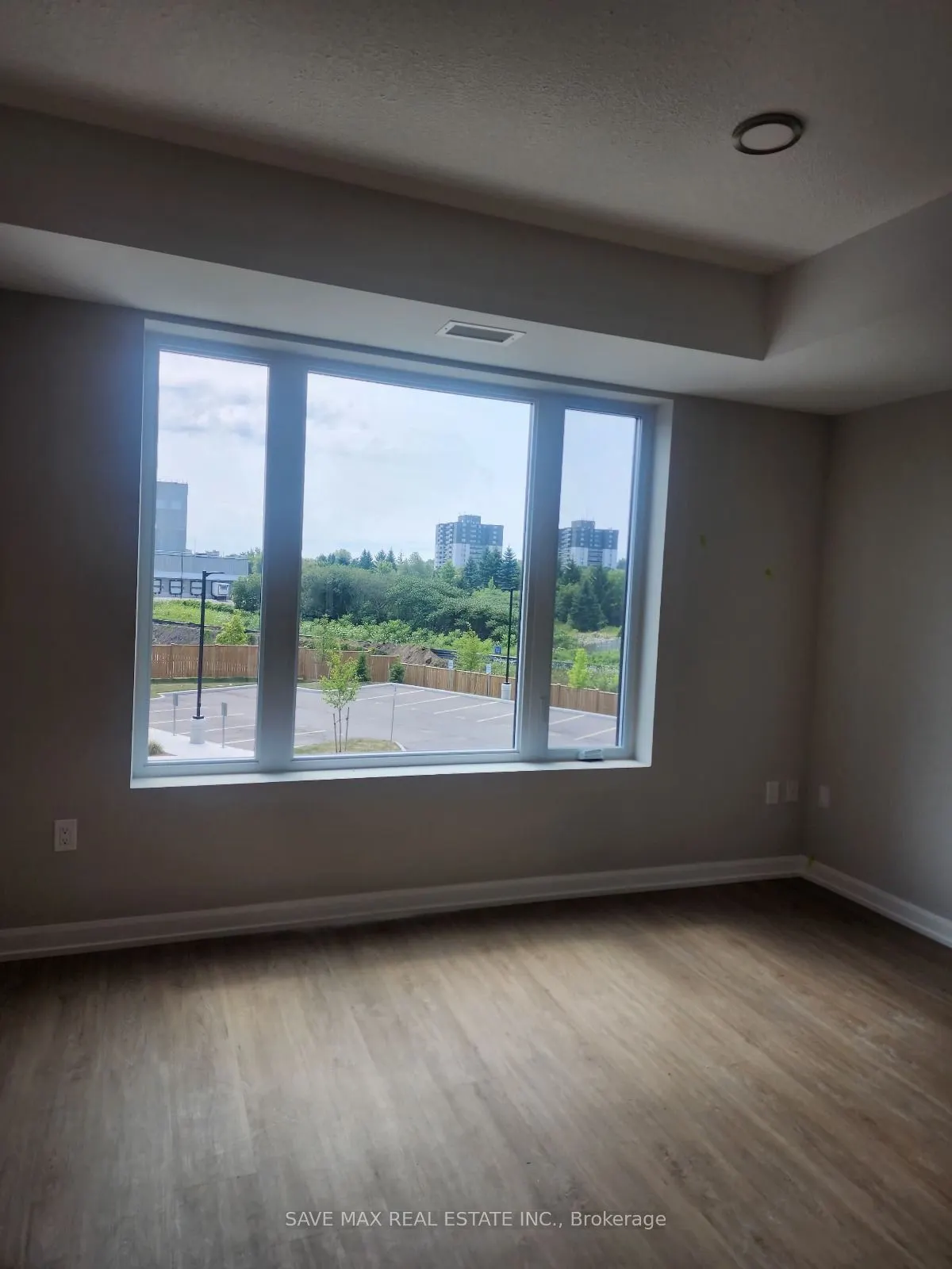 708 Woolwich Street, #311