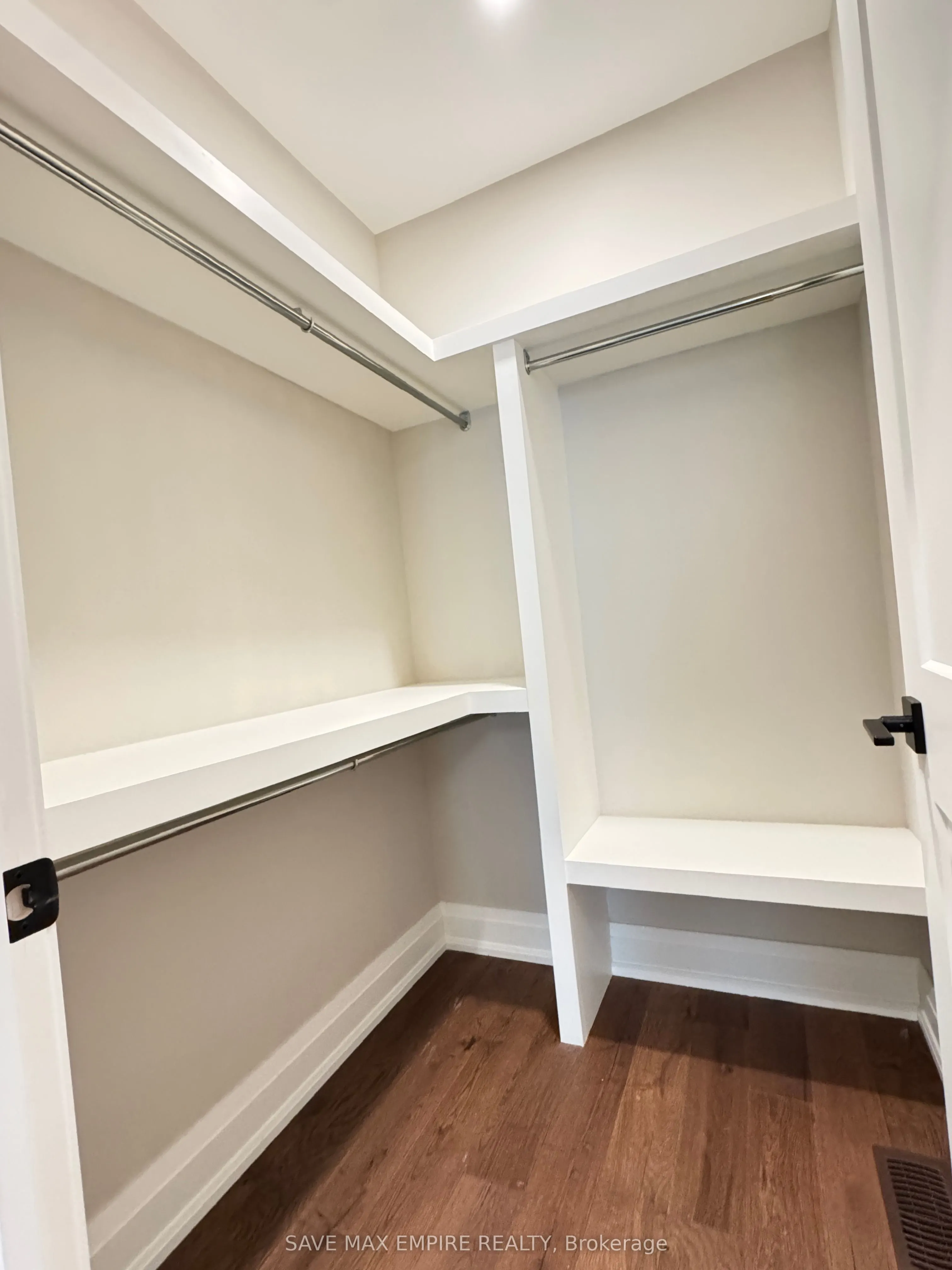 5 Wood Haven Drive, #403