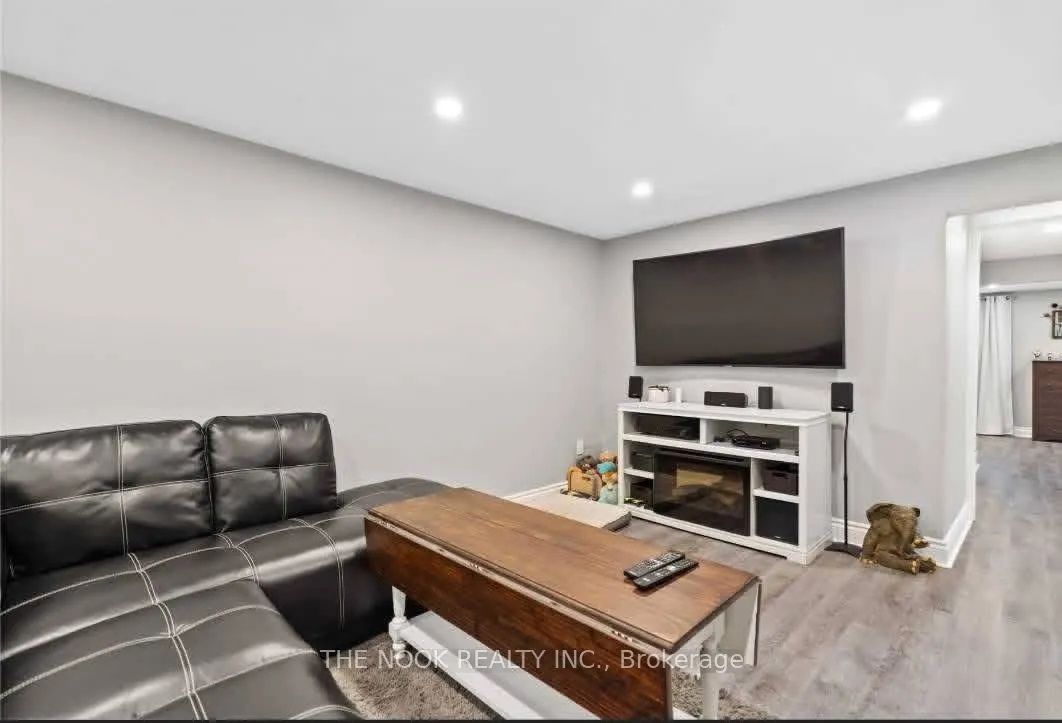 573 Daintry Crescent, #2
