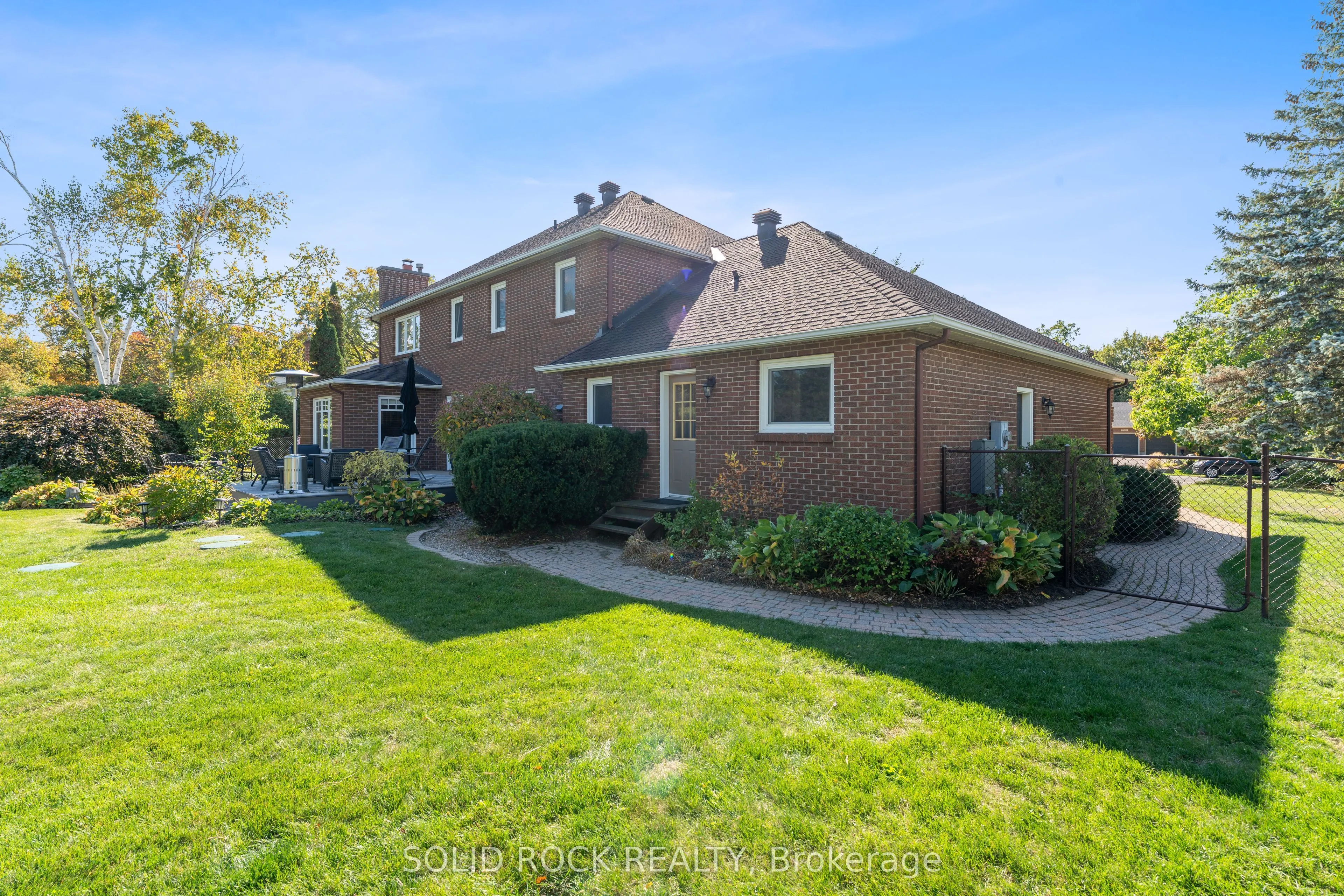5569 Whitewood Avenue
