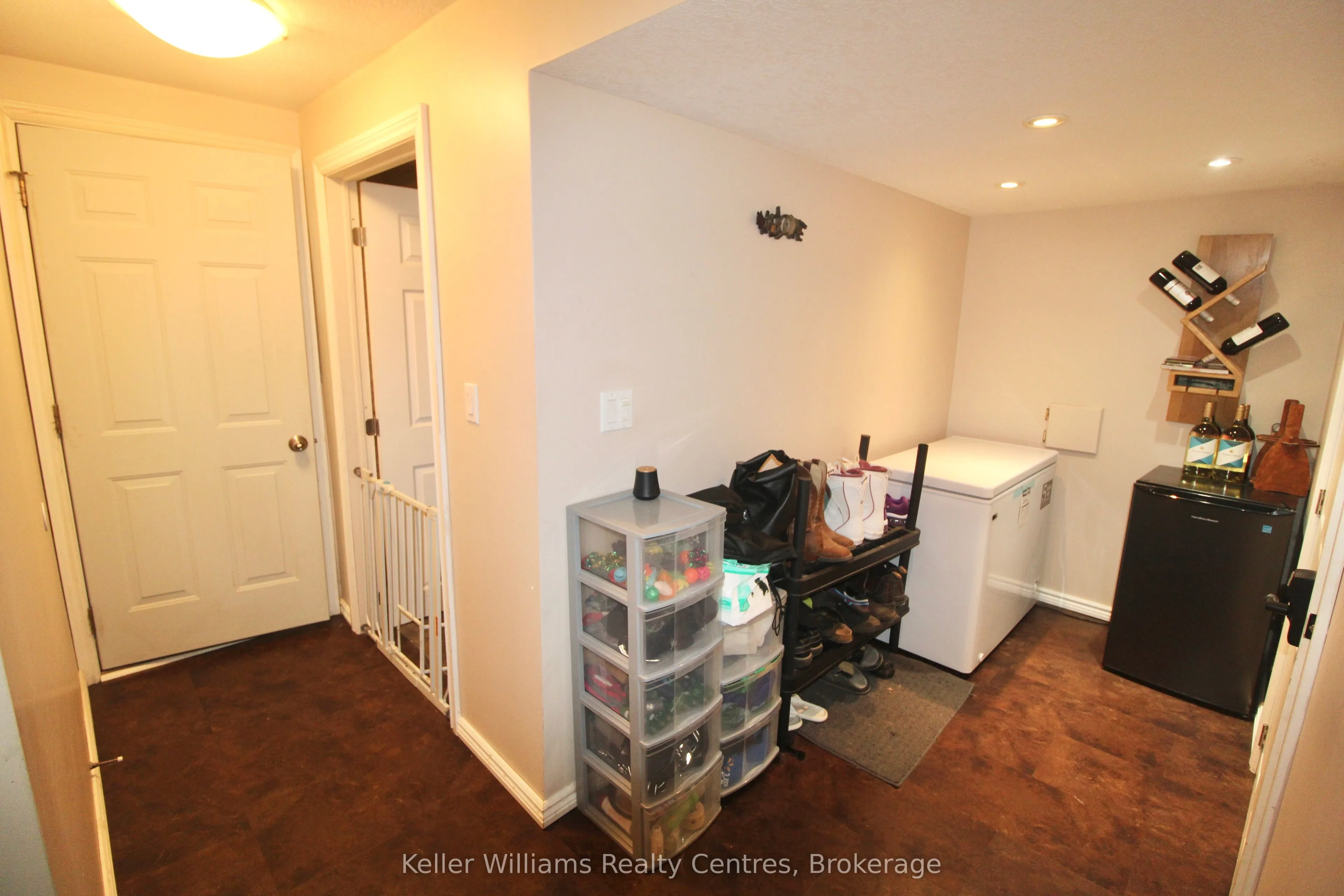 9 Union Street N