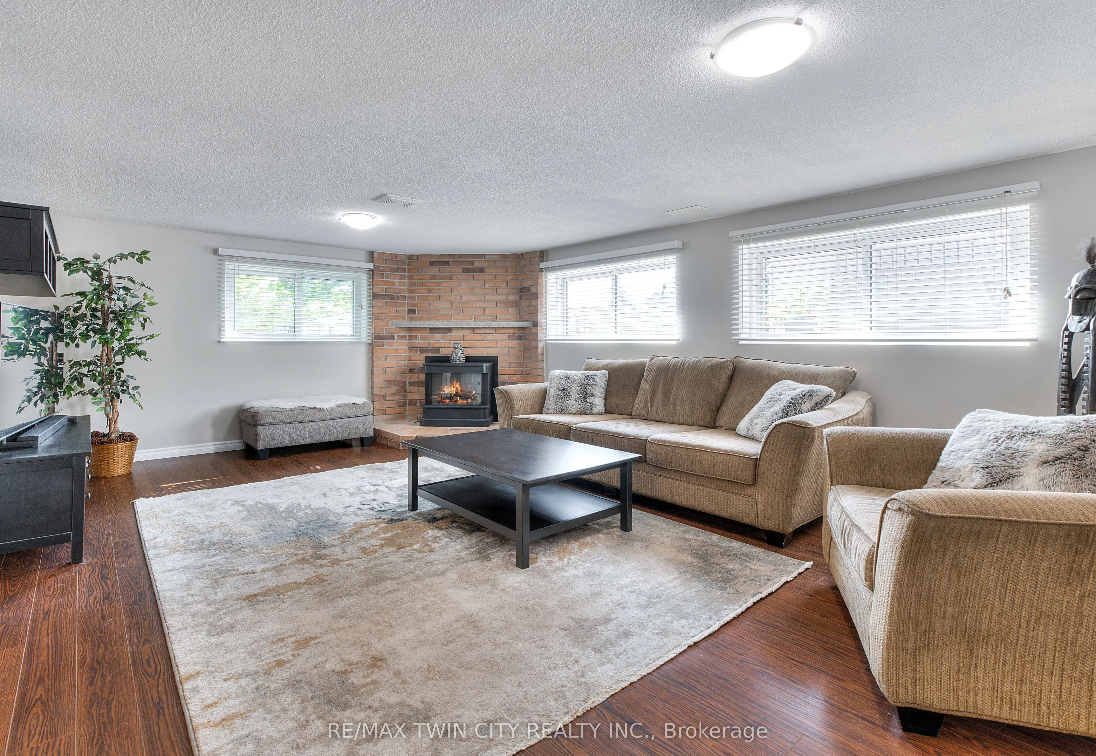 27 Wheatfield Crescent