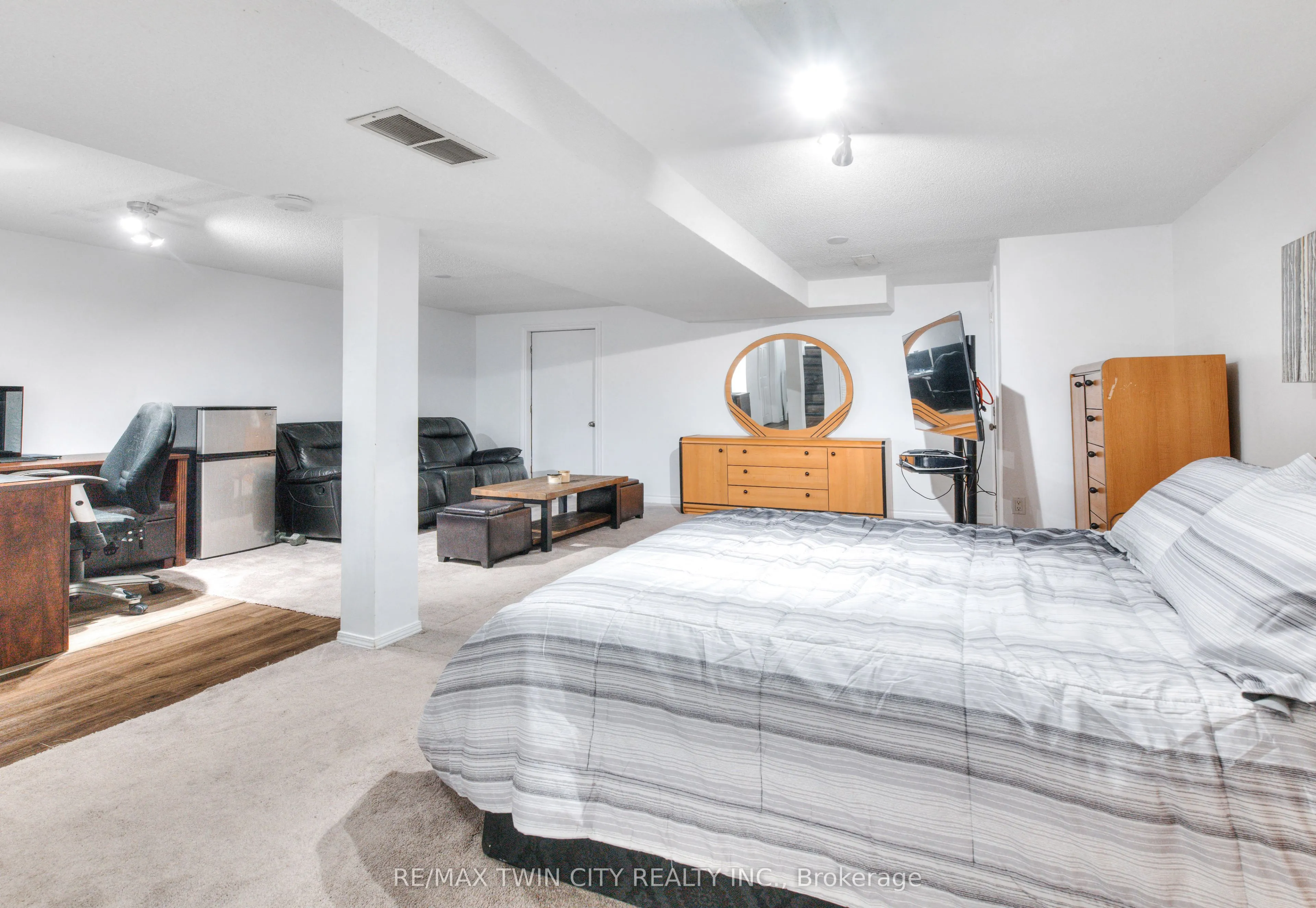 27 Wheatfield Crescent