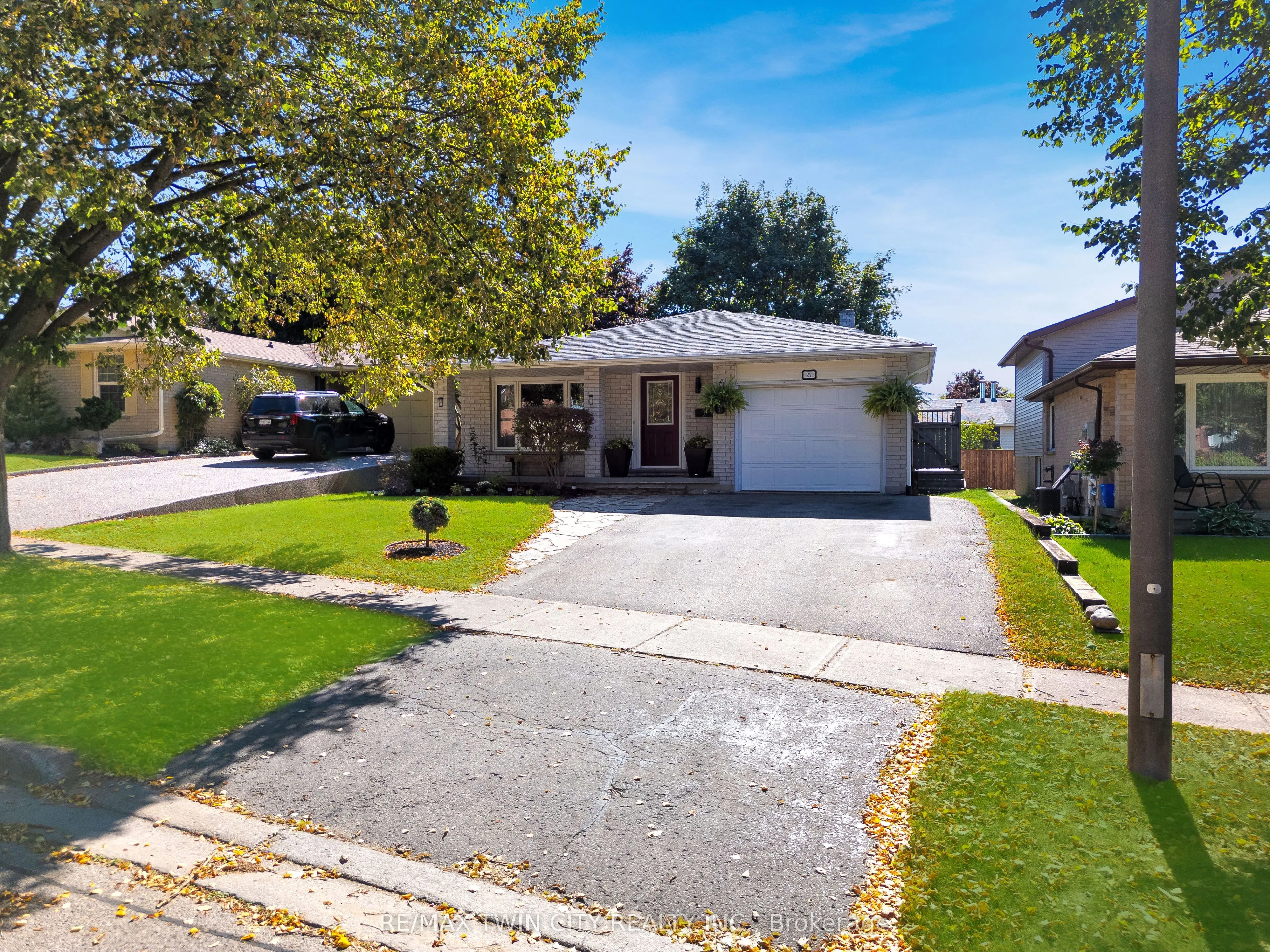 27 Wheatfield Crescent