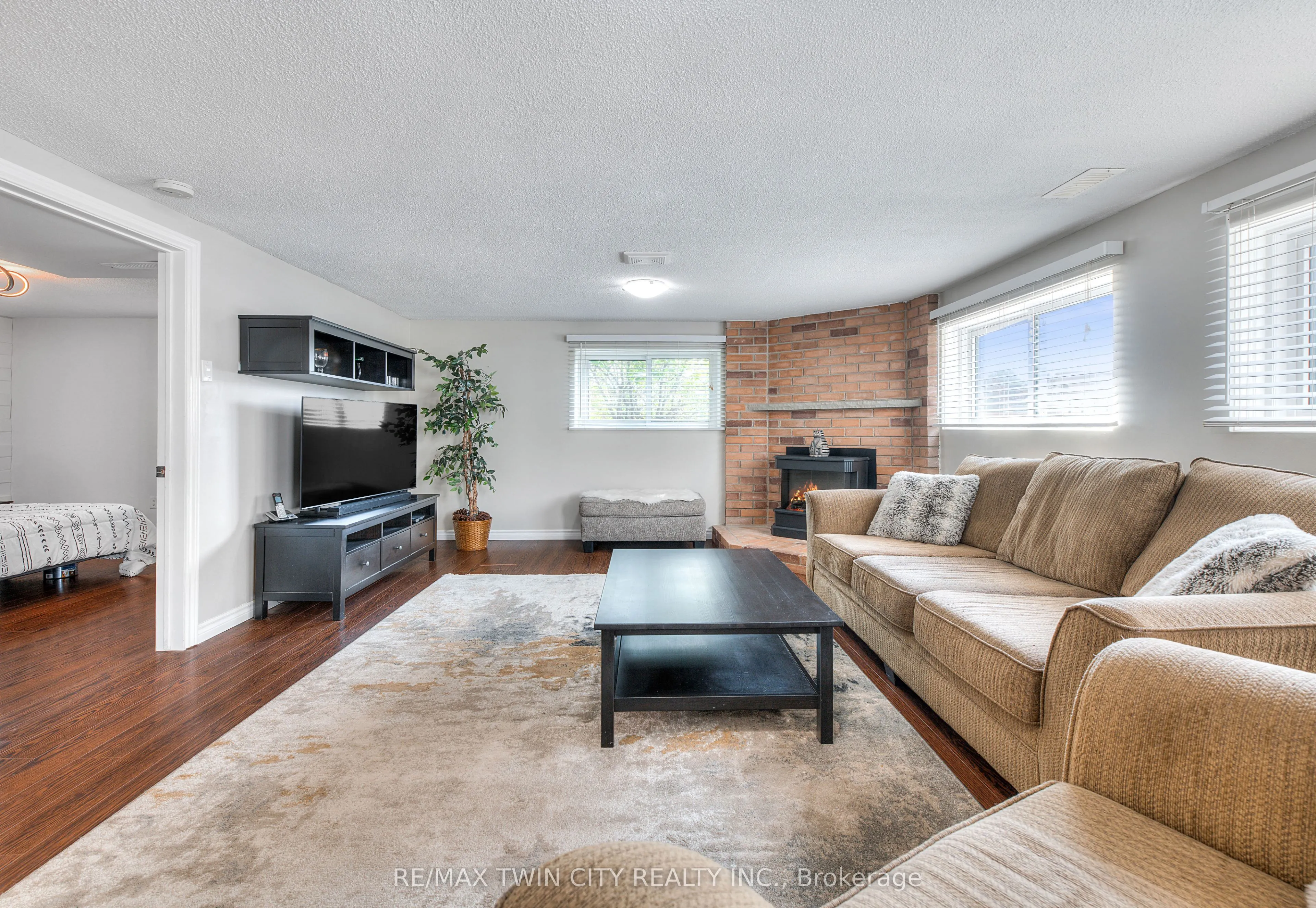 27 Wheatfield Crescent
