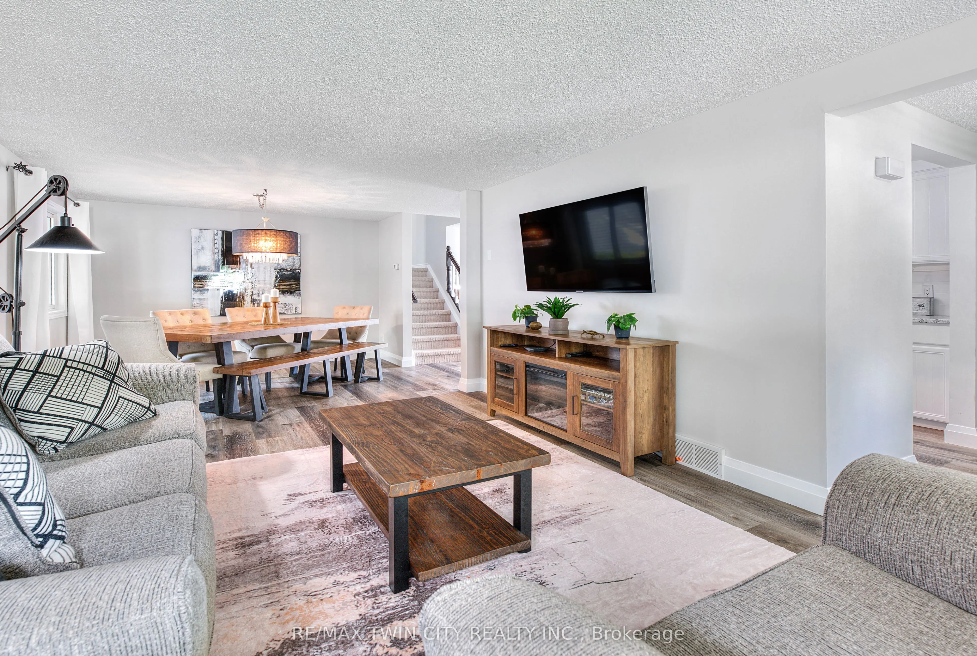 27 Wheatfield Crescent