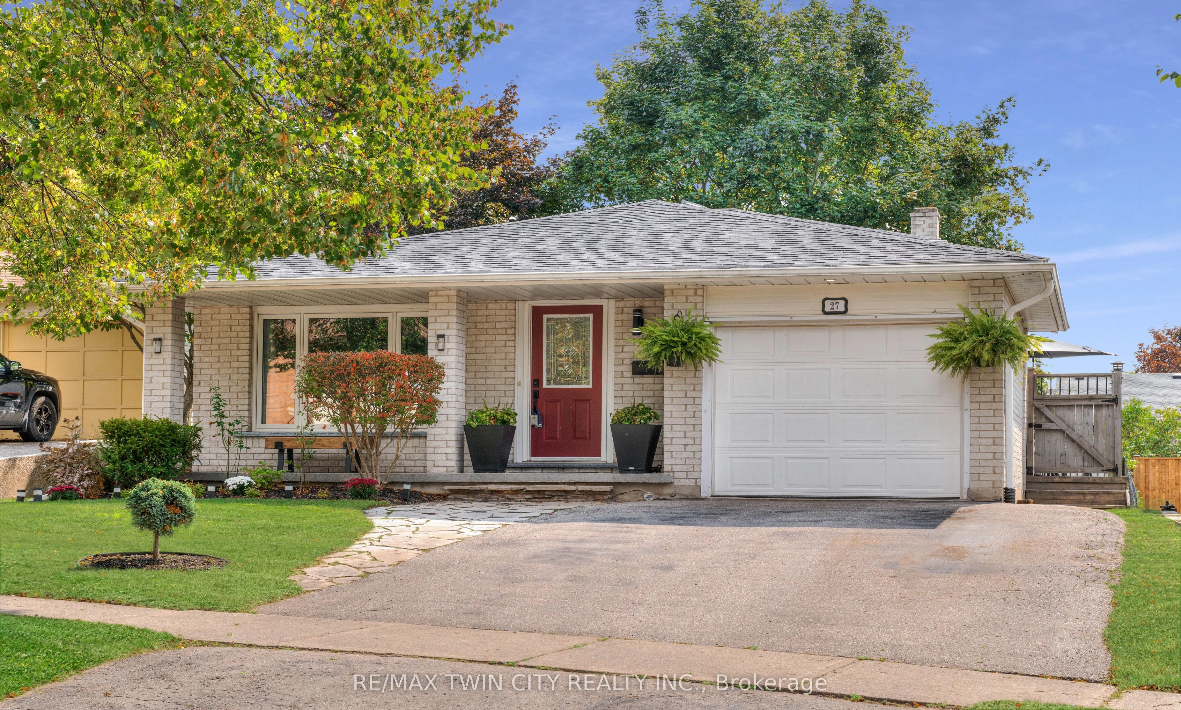 27 Wheatfield Crescent