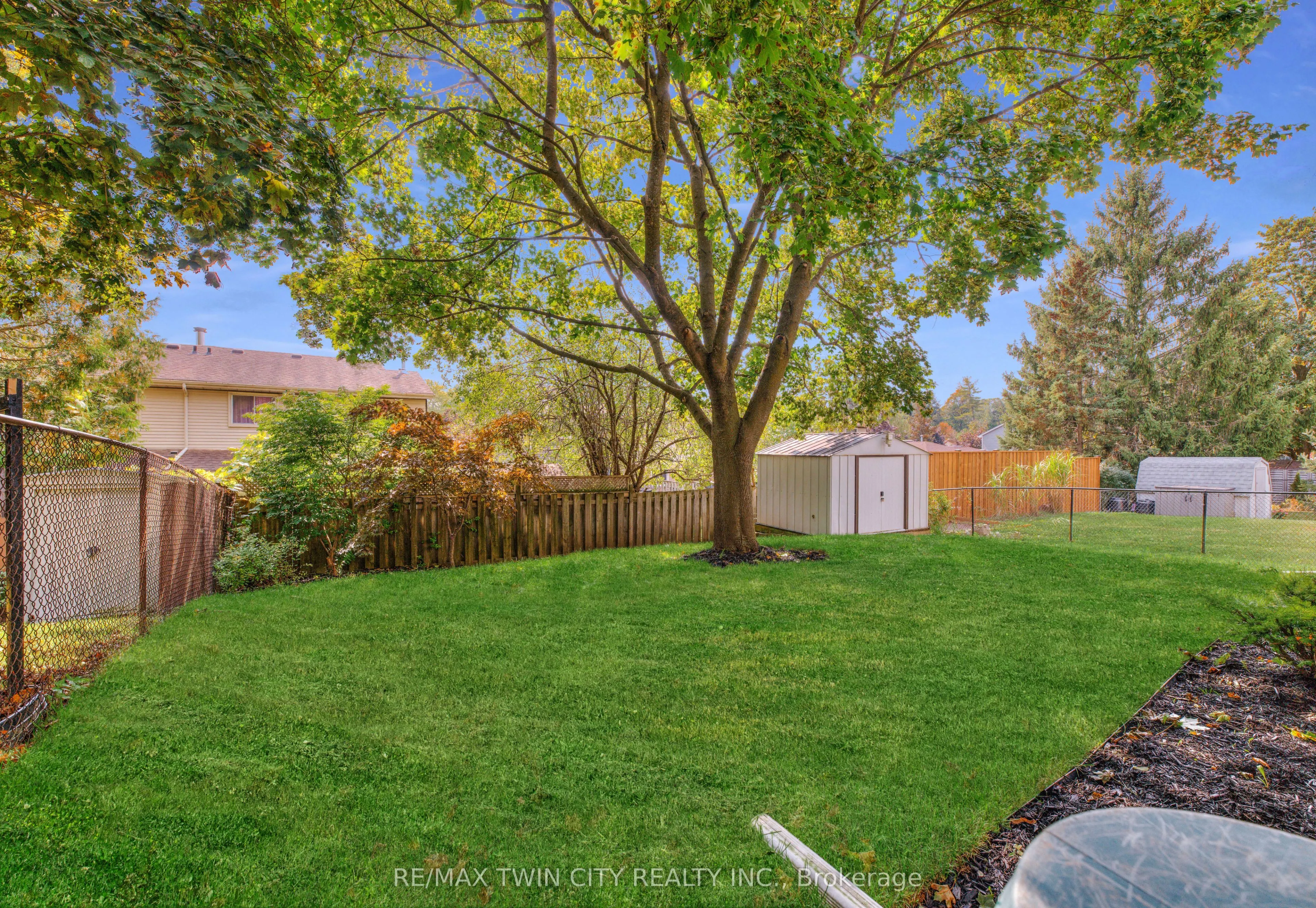 27 Wheatfield Crescent