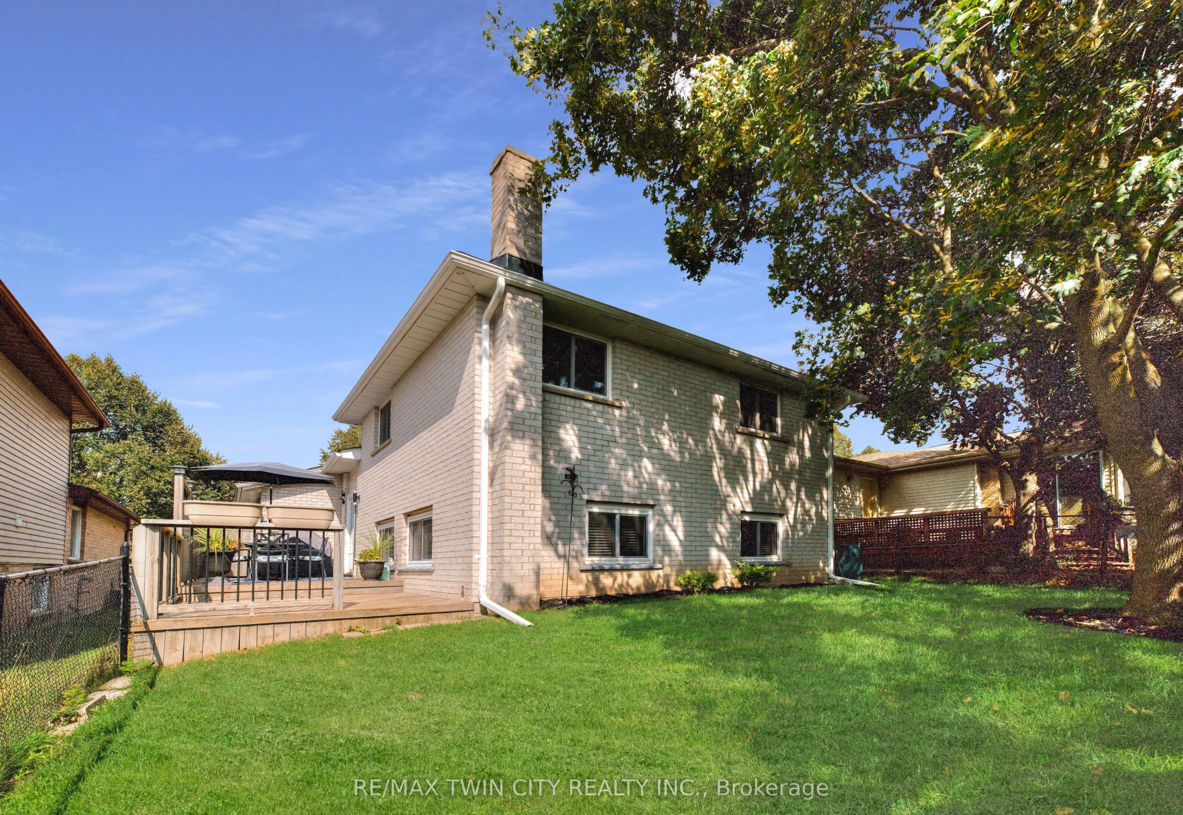 27 Wheatfield Crescent