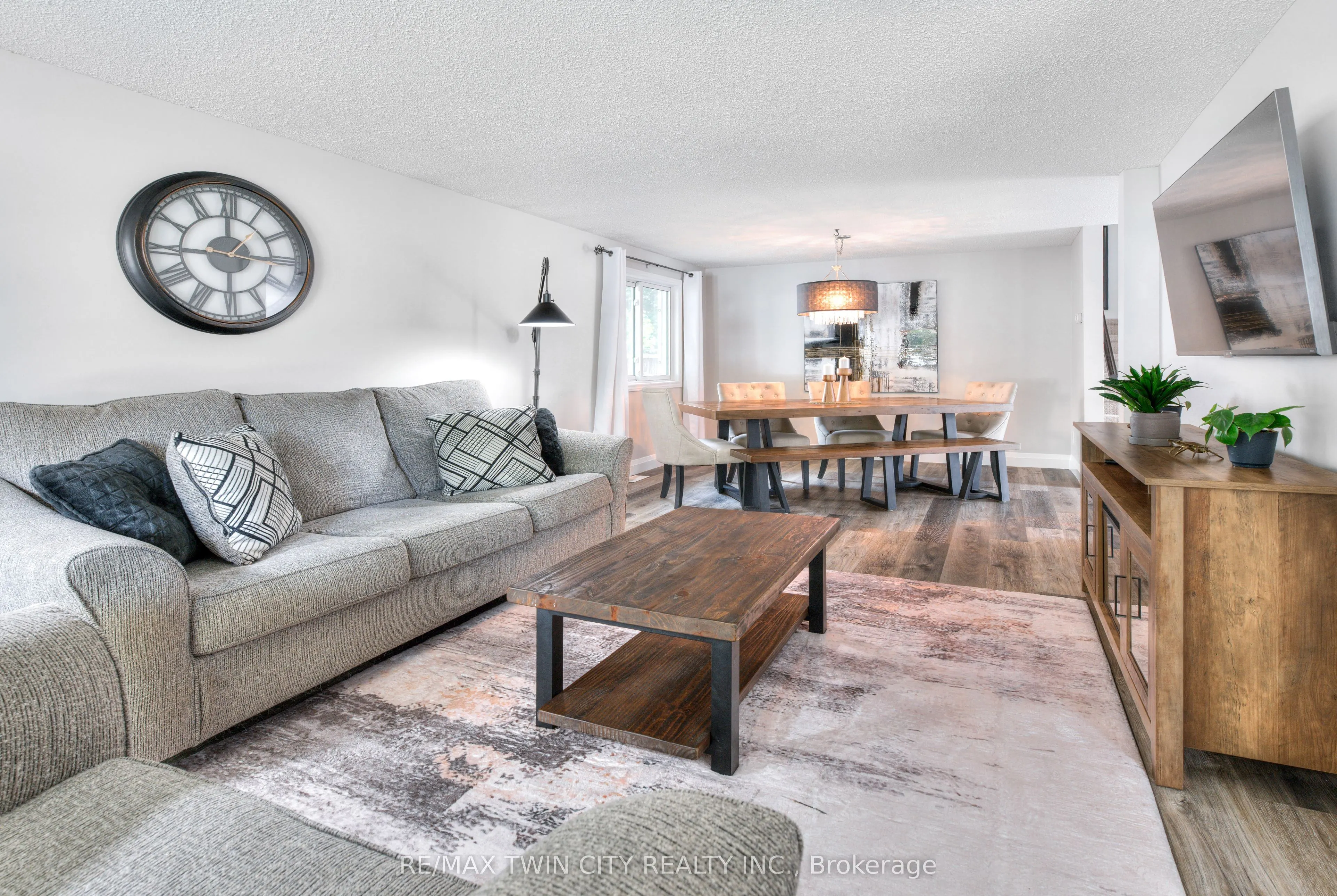 27 Wheatfield Crescent