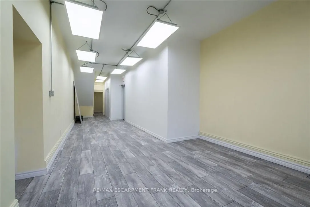 135 JAMES Street N, #2