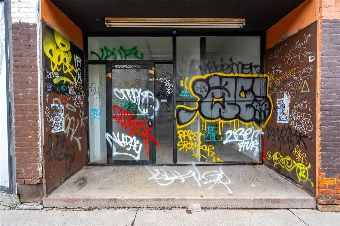 135 JAMES Street N, #3