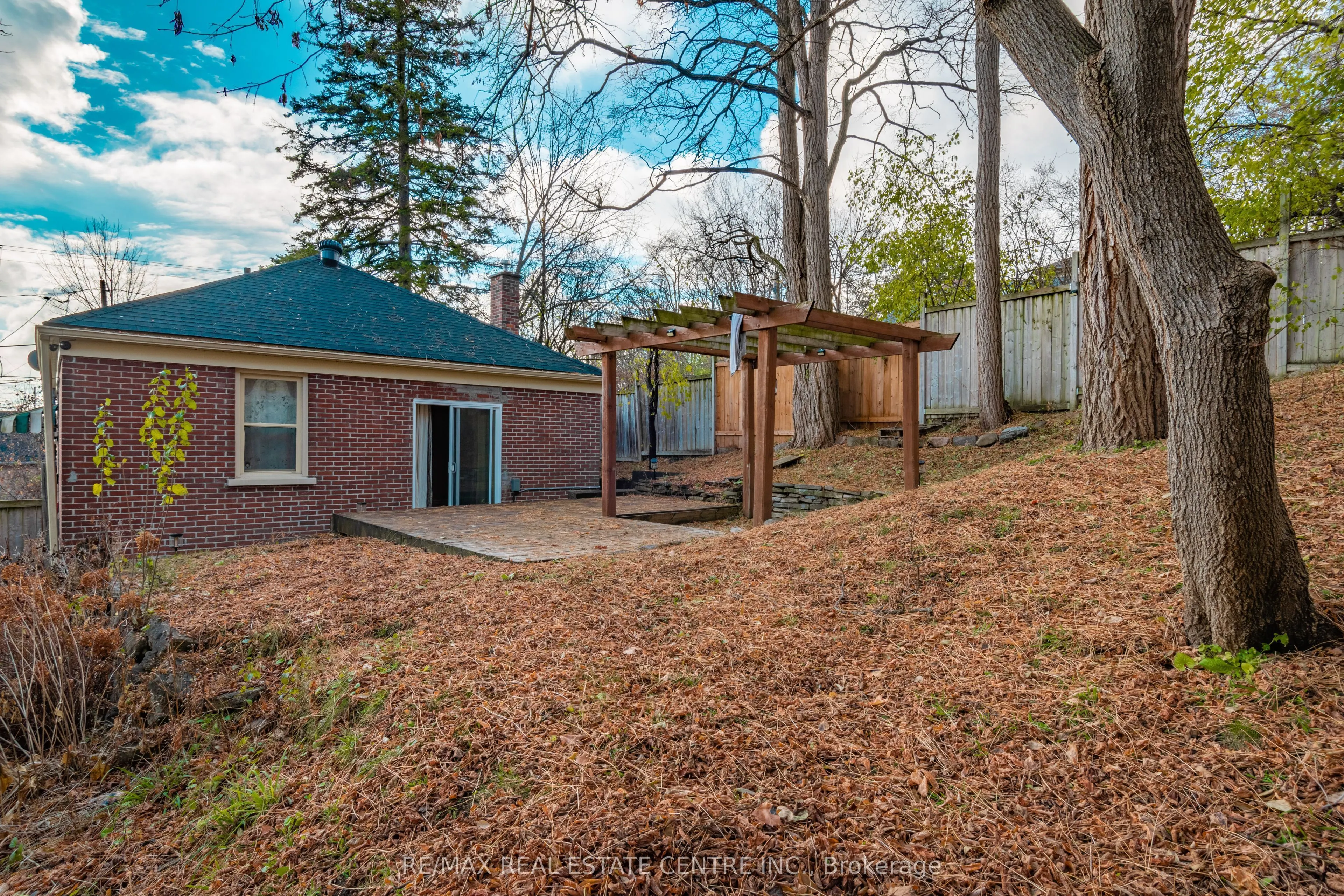 280 London Street, #Main/Upper