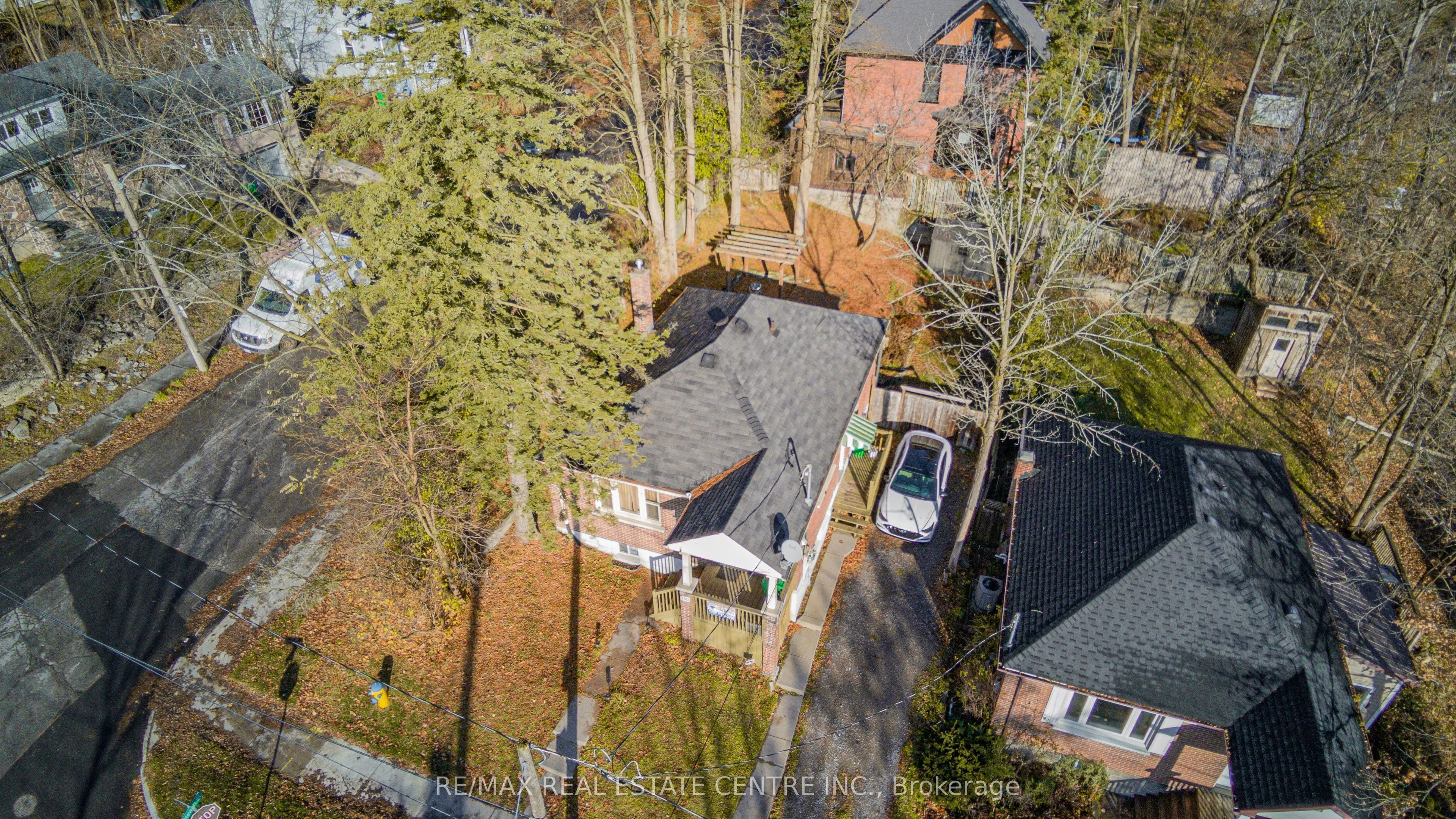 280 London Street, #Main/Upper