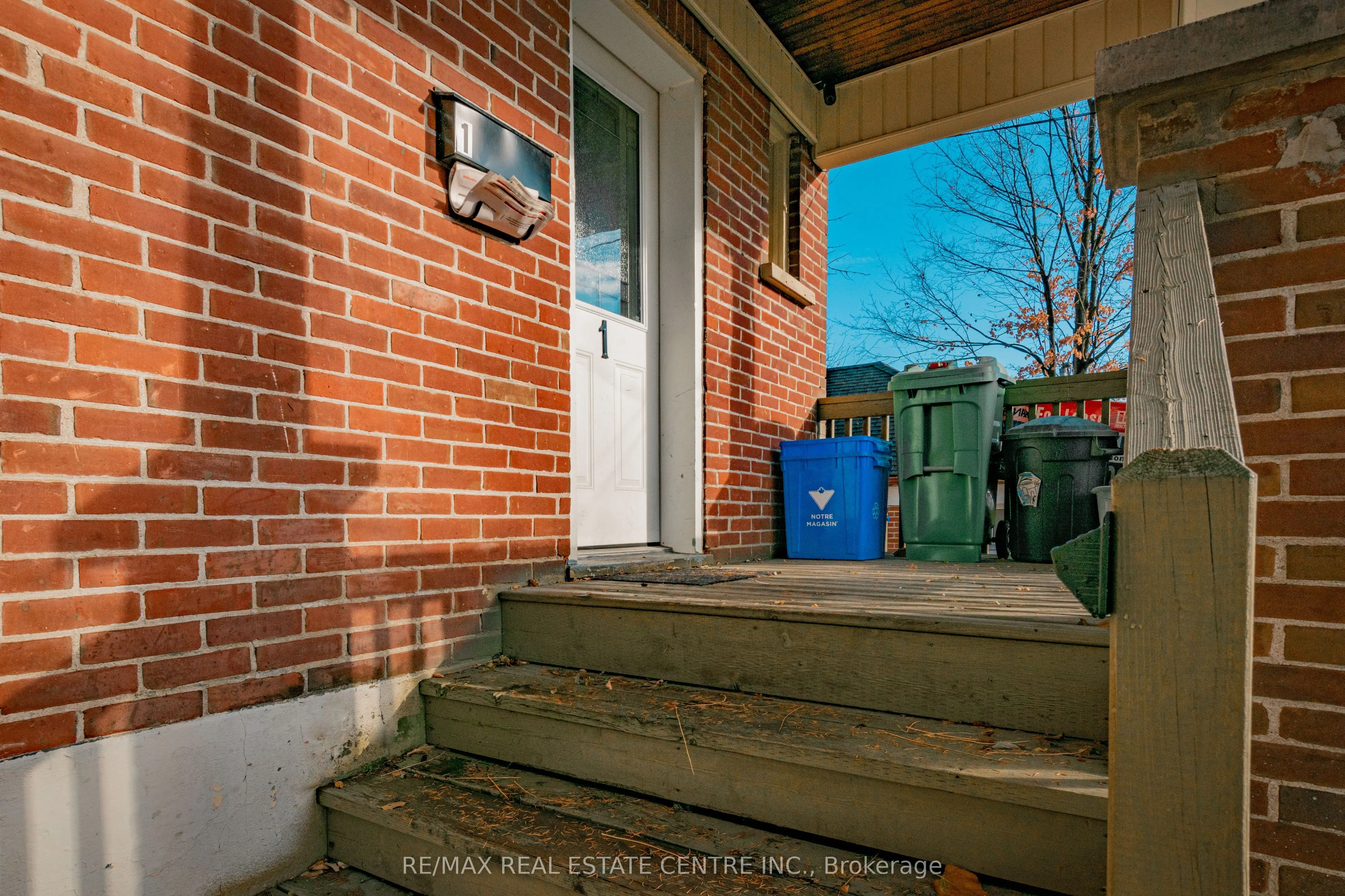 280 London Street, #Main/Upper