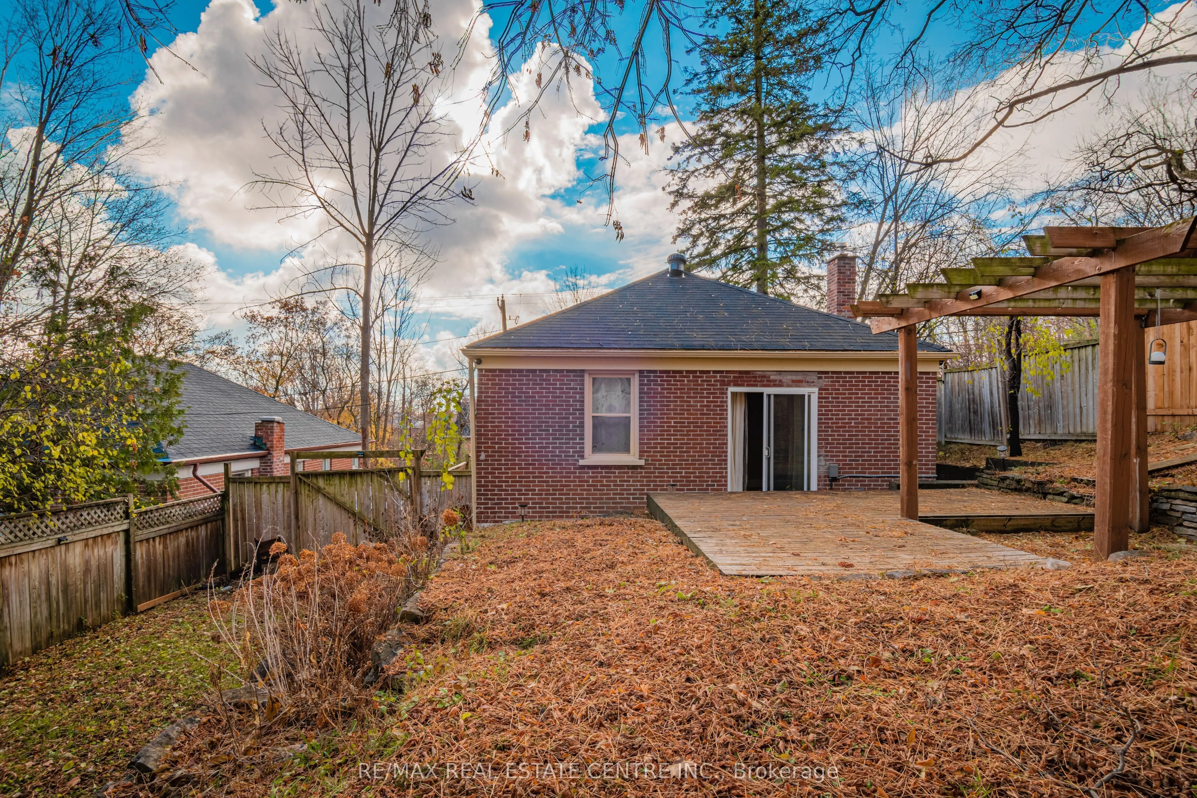 280 London Street, #Main/Upper
