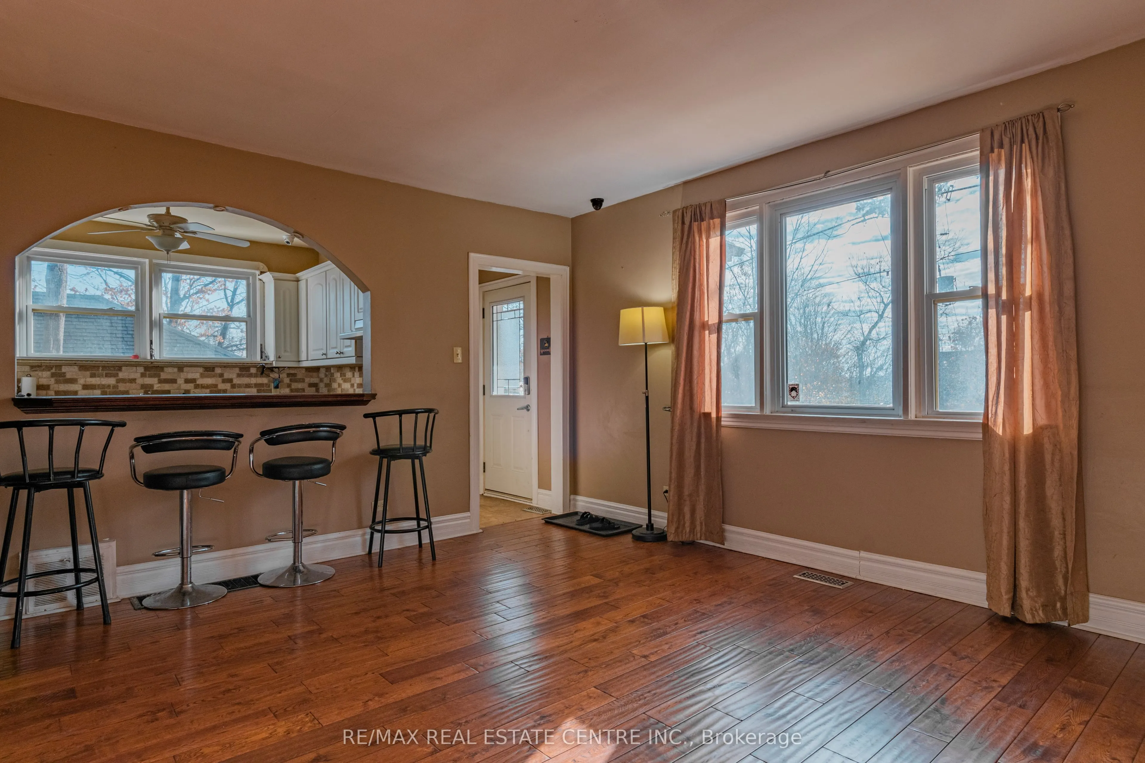 280 London Street, #Main/Upper