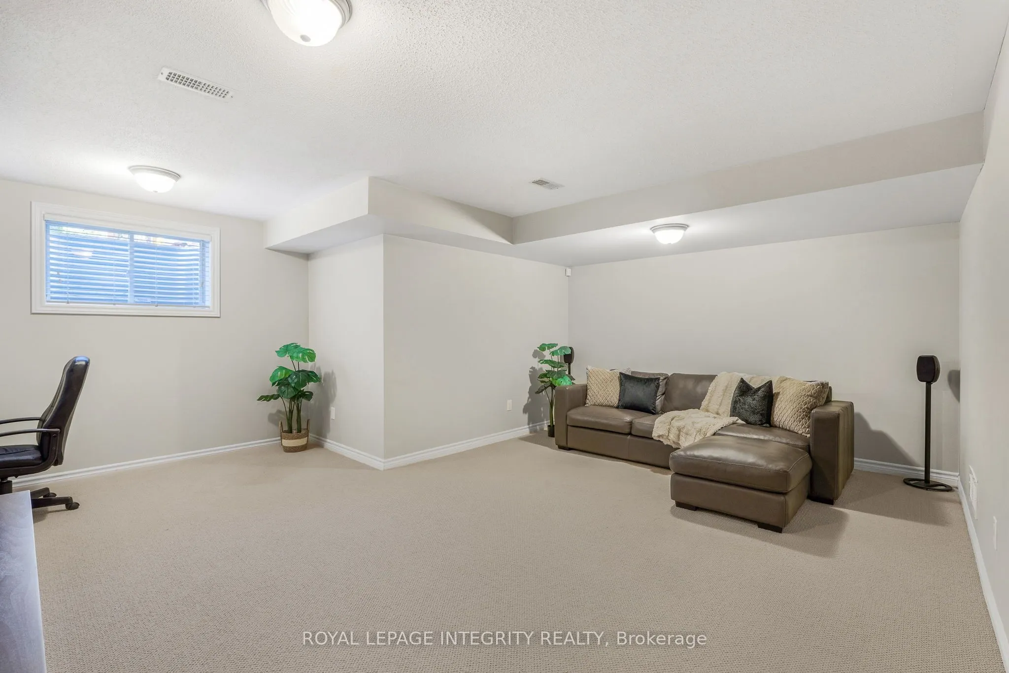 532 Rochefort Circle