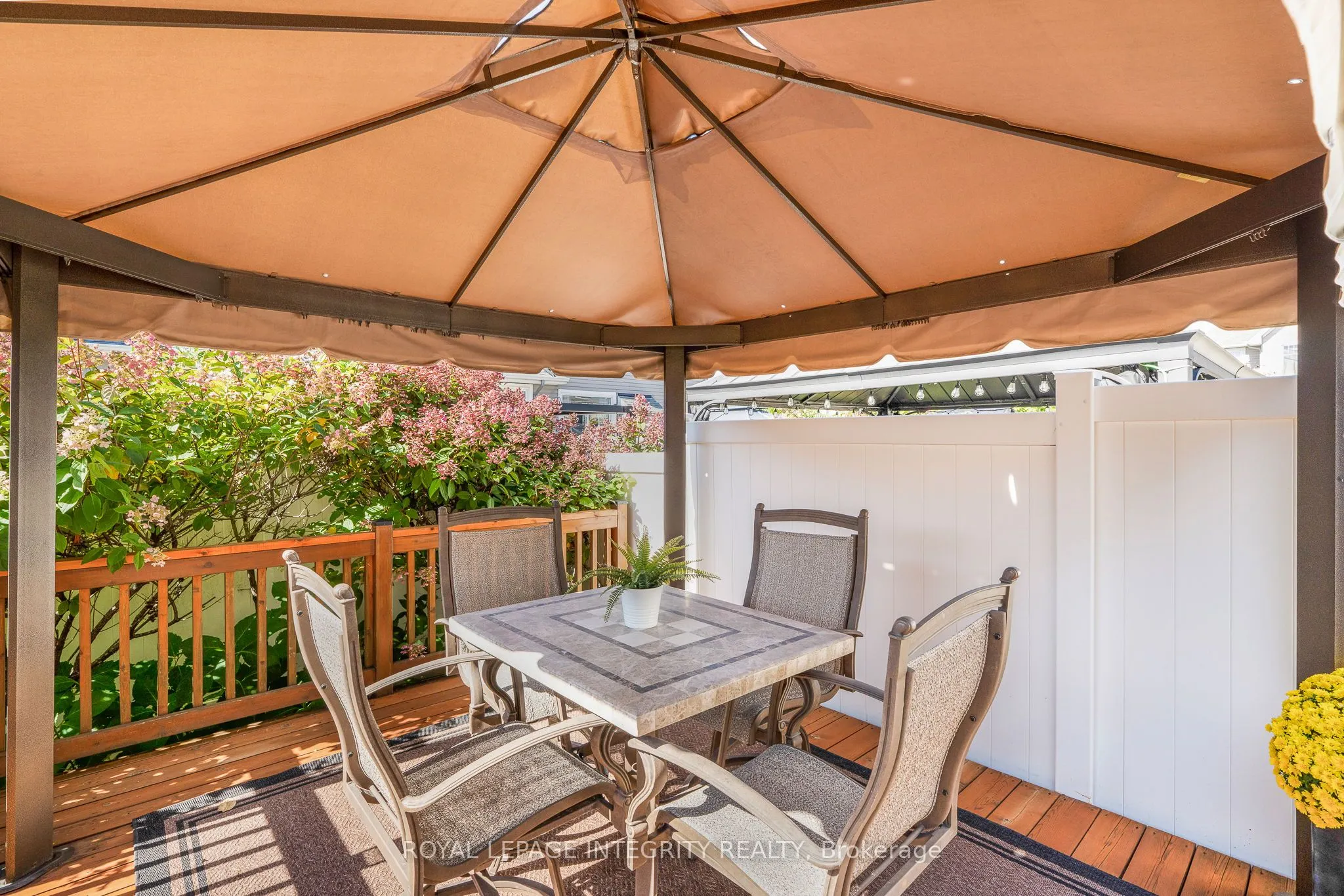 532 Rochefort Circle