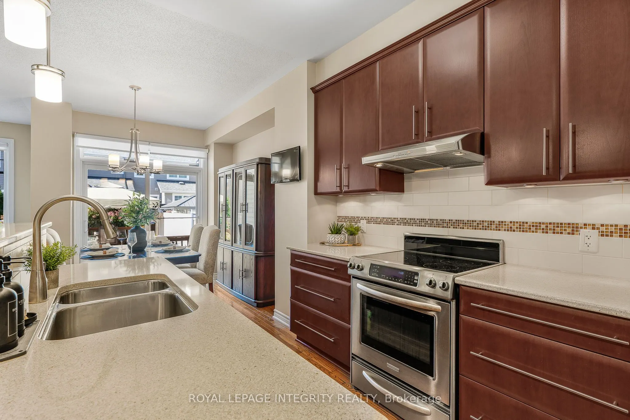 532 Rochefort Circle