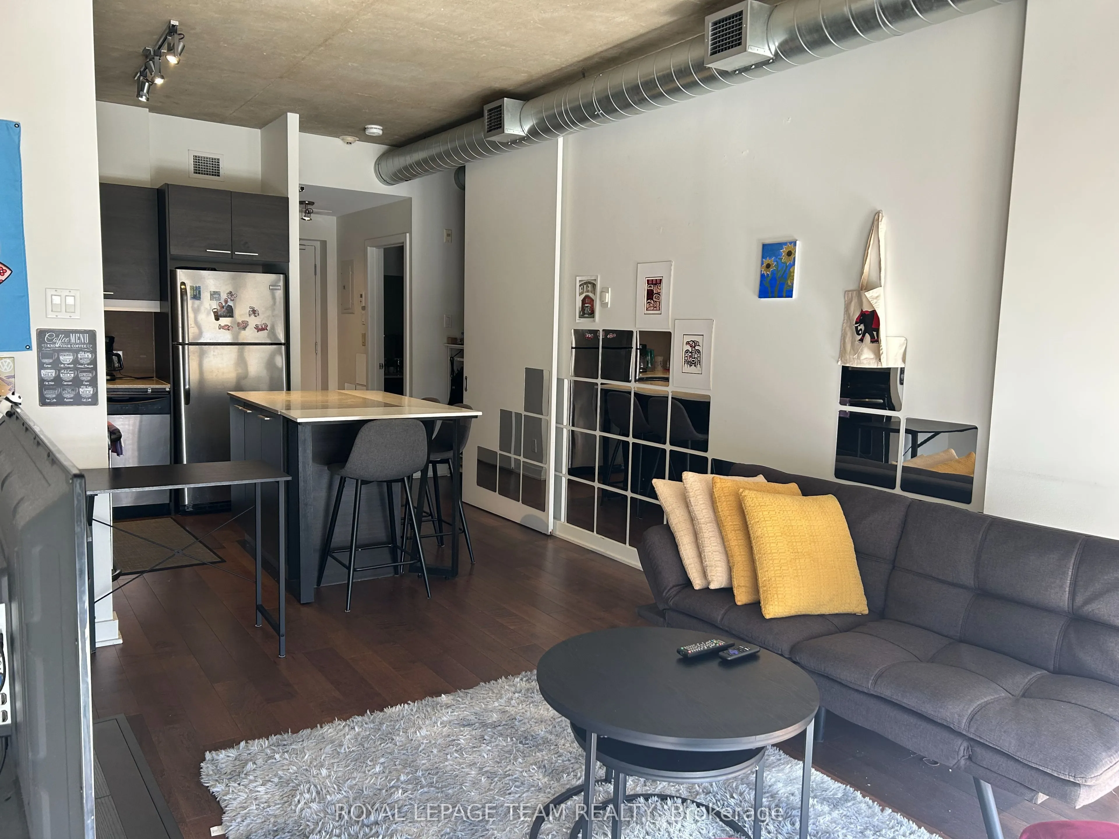 349 MCLEOD Street, #820