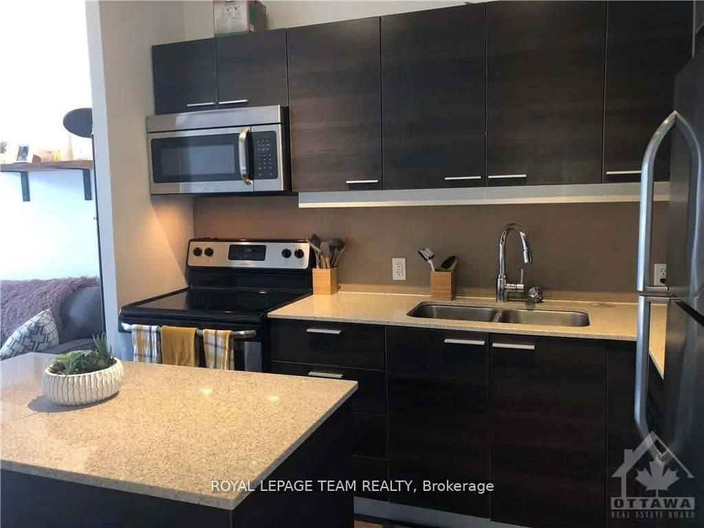 349 MCLEOD Street, #820