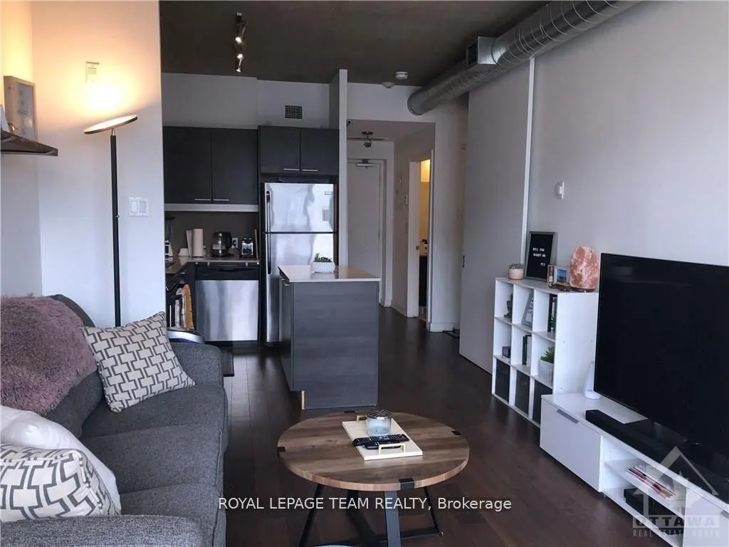 349 MCLEOD Street, #820